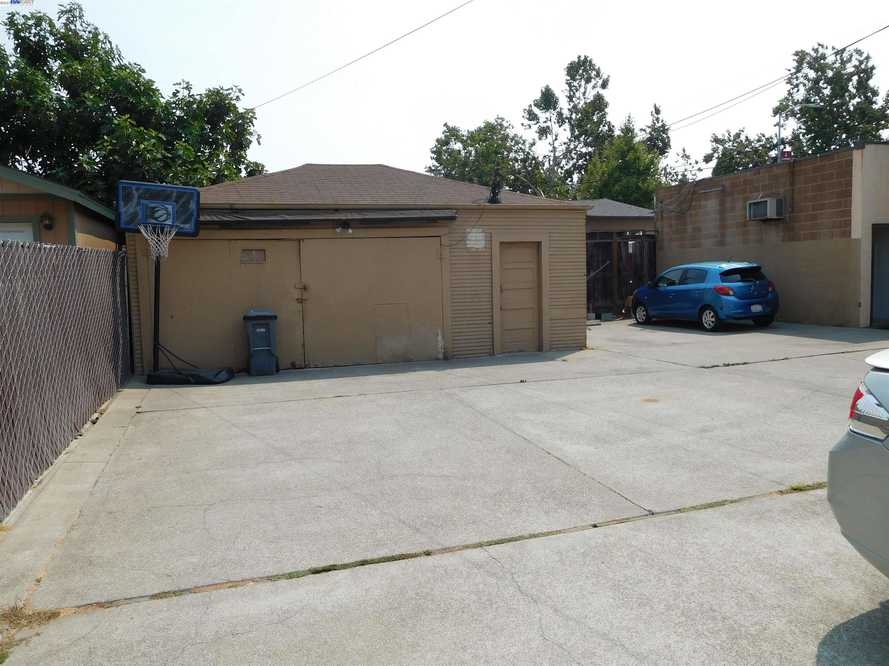 300-20 East14th, SAN LEANDRO, California 94577-1808, ,Comm Industrial For Sale,For Sale,East14th,40966267