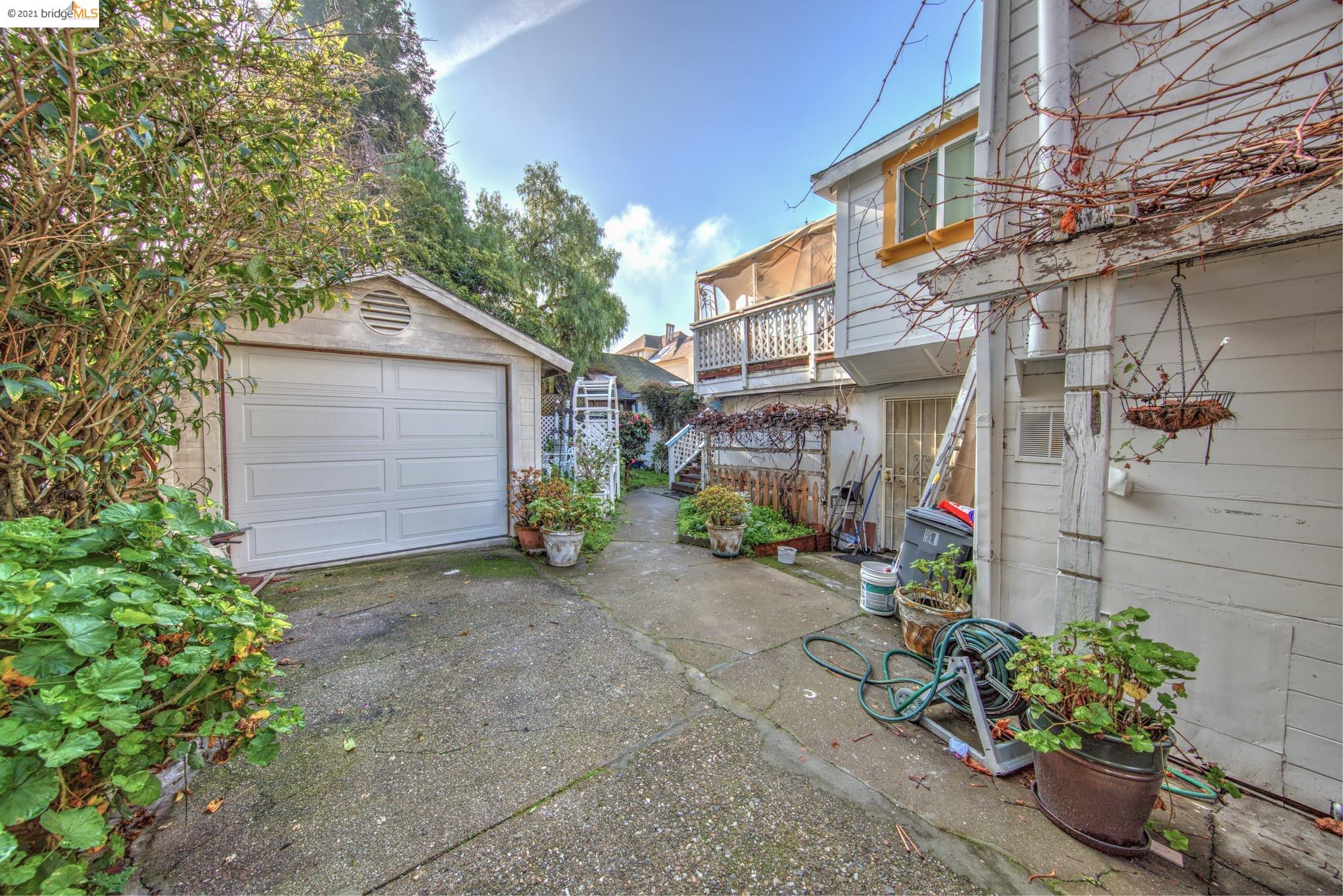 2040 Ashby, BERKELEY, California 94703, ,Comm Ri Multi-units 5+,For Sale,Ashby,40967007