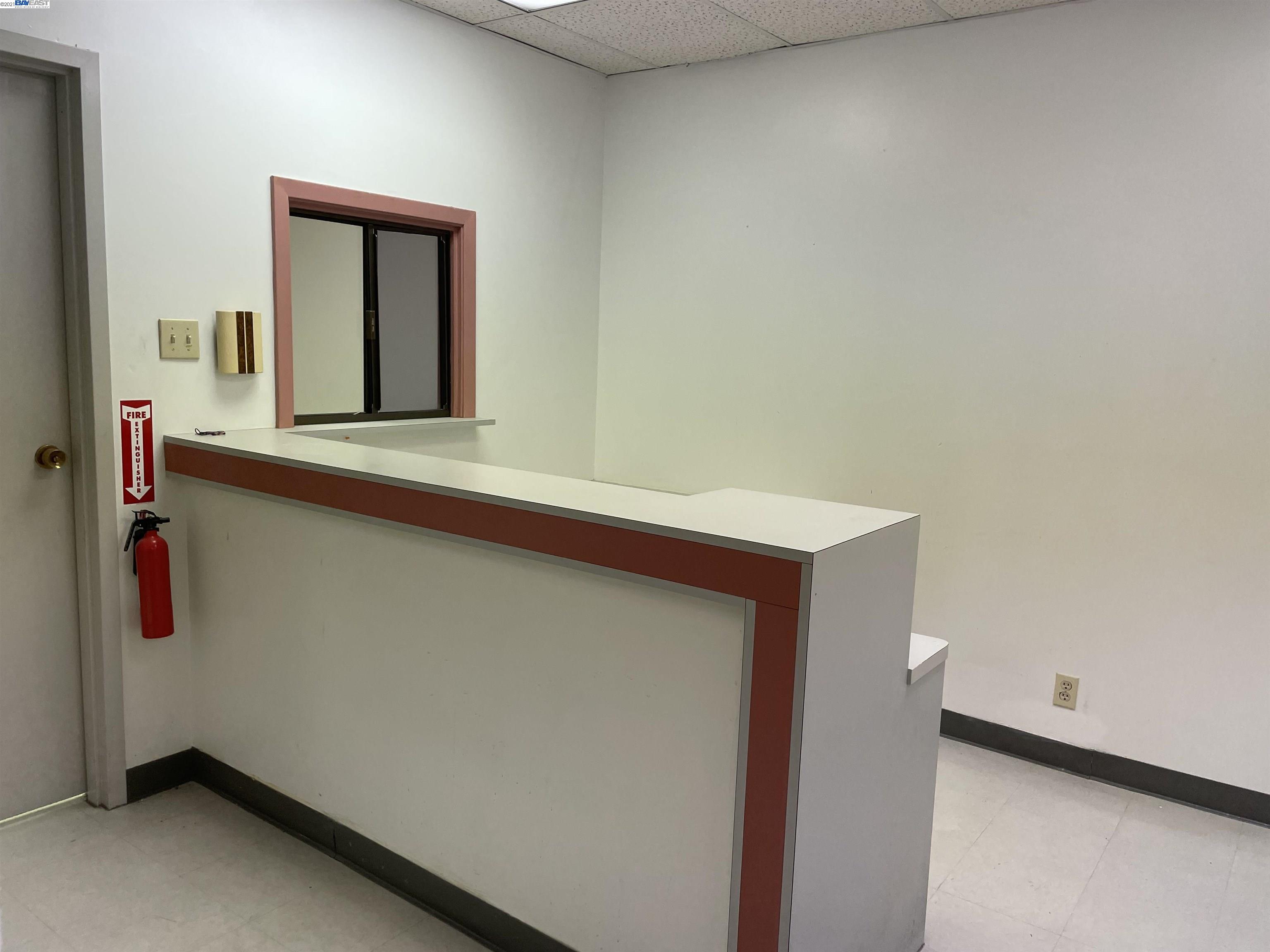 322 8th St #SD, OAKLAND, California 94607, ,Comm Industrial For Lease,For Rent,8th St #SD,40967486