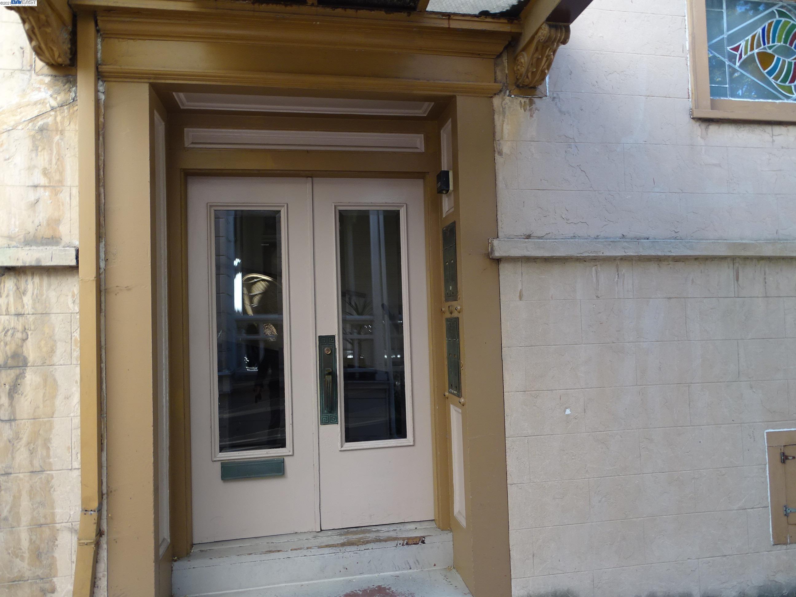 2121 Santa Clara Ave, ALAMEDA, California 94501, ,Comm Ri Multi-units 5+,For Sale,Santa Clara Ave,40967290