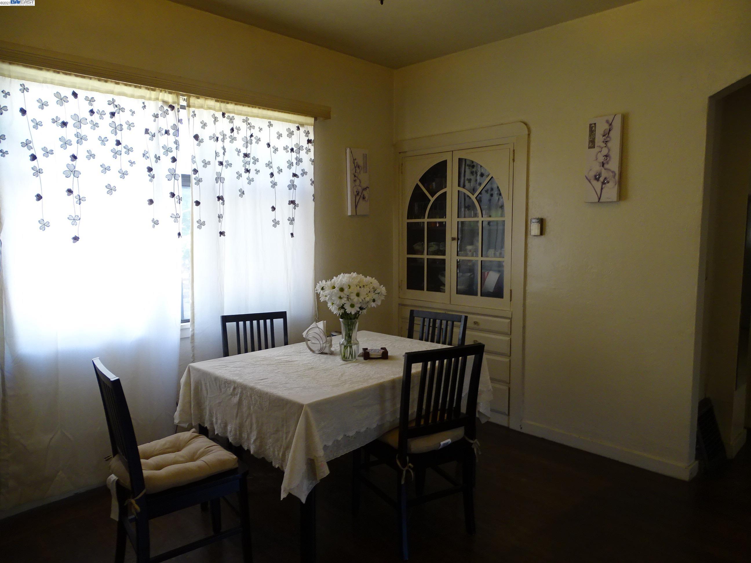 2121 Santa Clara Ave, ALAMEDA, California 94501, ,Comm Ri Multi-units 5+,For Sale,Santa Clara Ave,40967290