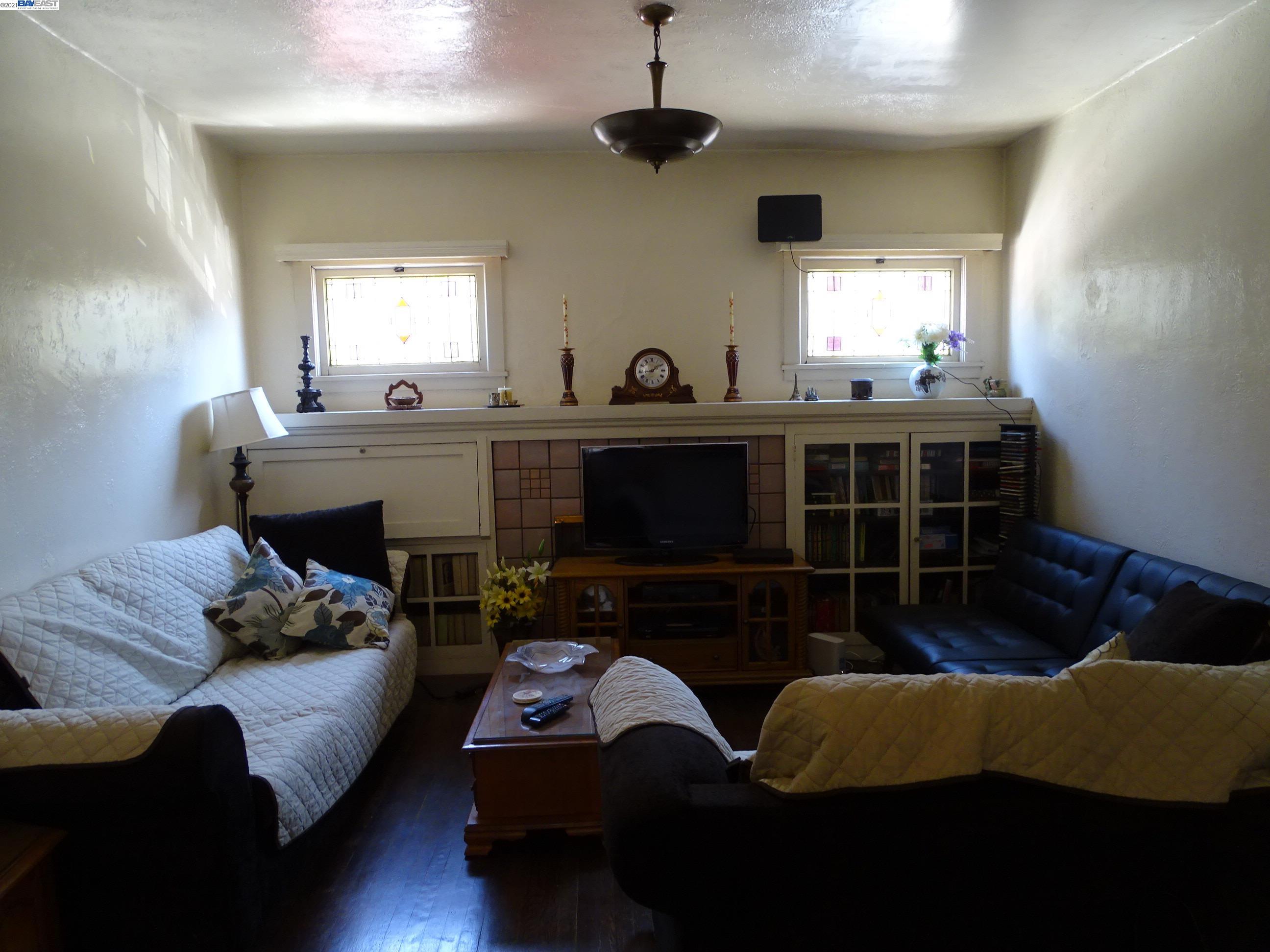 2121 Santa Clara Ave, ALAMEDA, California 94501, ,Comm Ri Multi-units 5+,For Sale,Santa Clara Ave,40967290