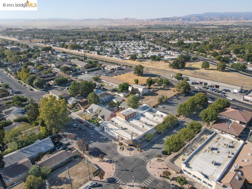 561 1St St, BRENTWOOD, California 94513, ,Comm Business Opportunity,For Sale,1St St,40967500