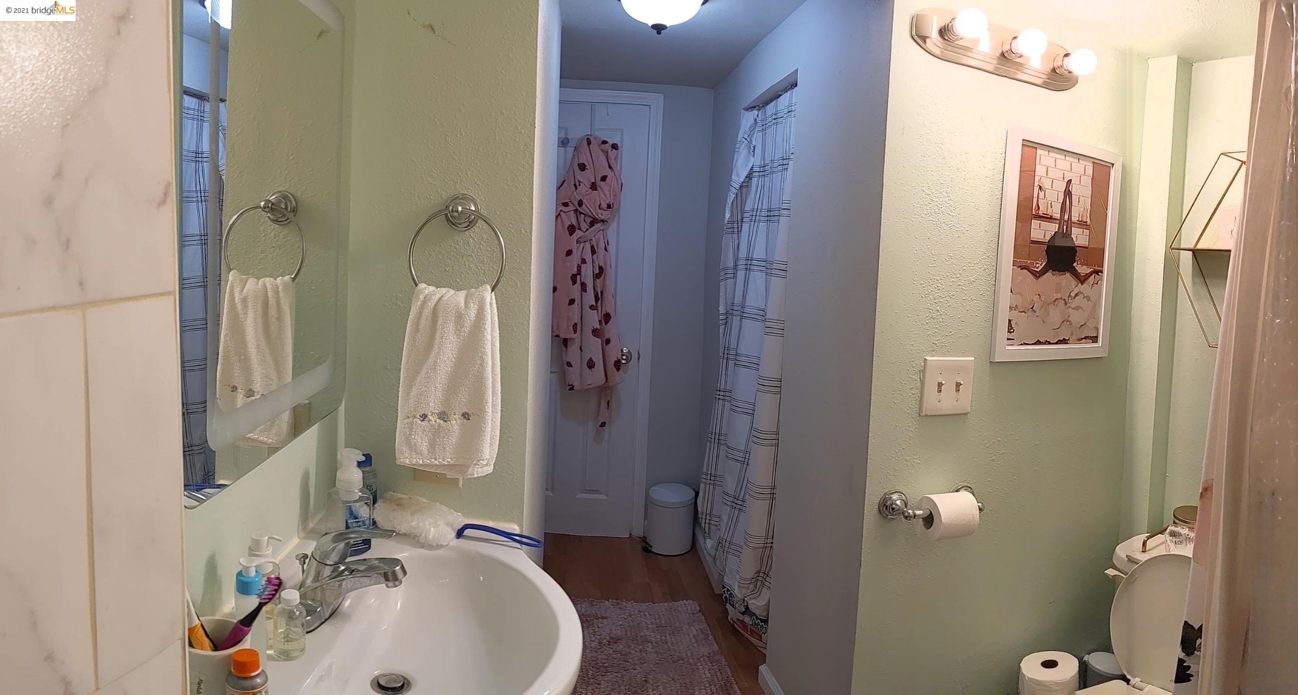 5810 Adeline St, OAKLAND, California 94608, ,Comm Ri Multi-units 5+,For Sale,Adeline St,40967693