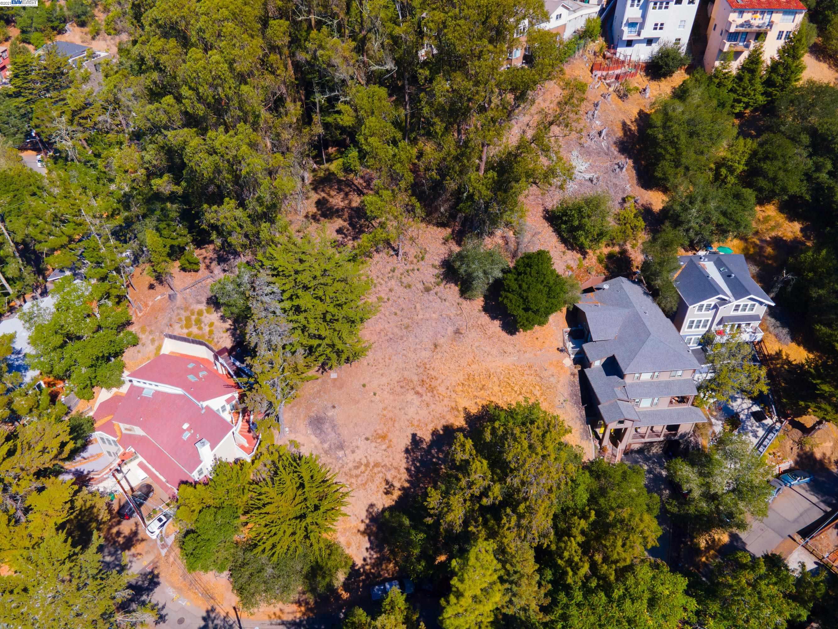 2240 Arrowhead Drive, OAKLAND, California 94611, ,Lots And Land,For Sale,Arrowhead Drive,40967694