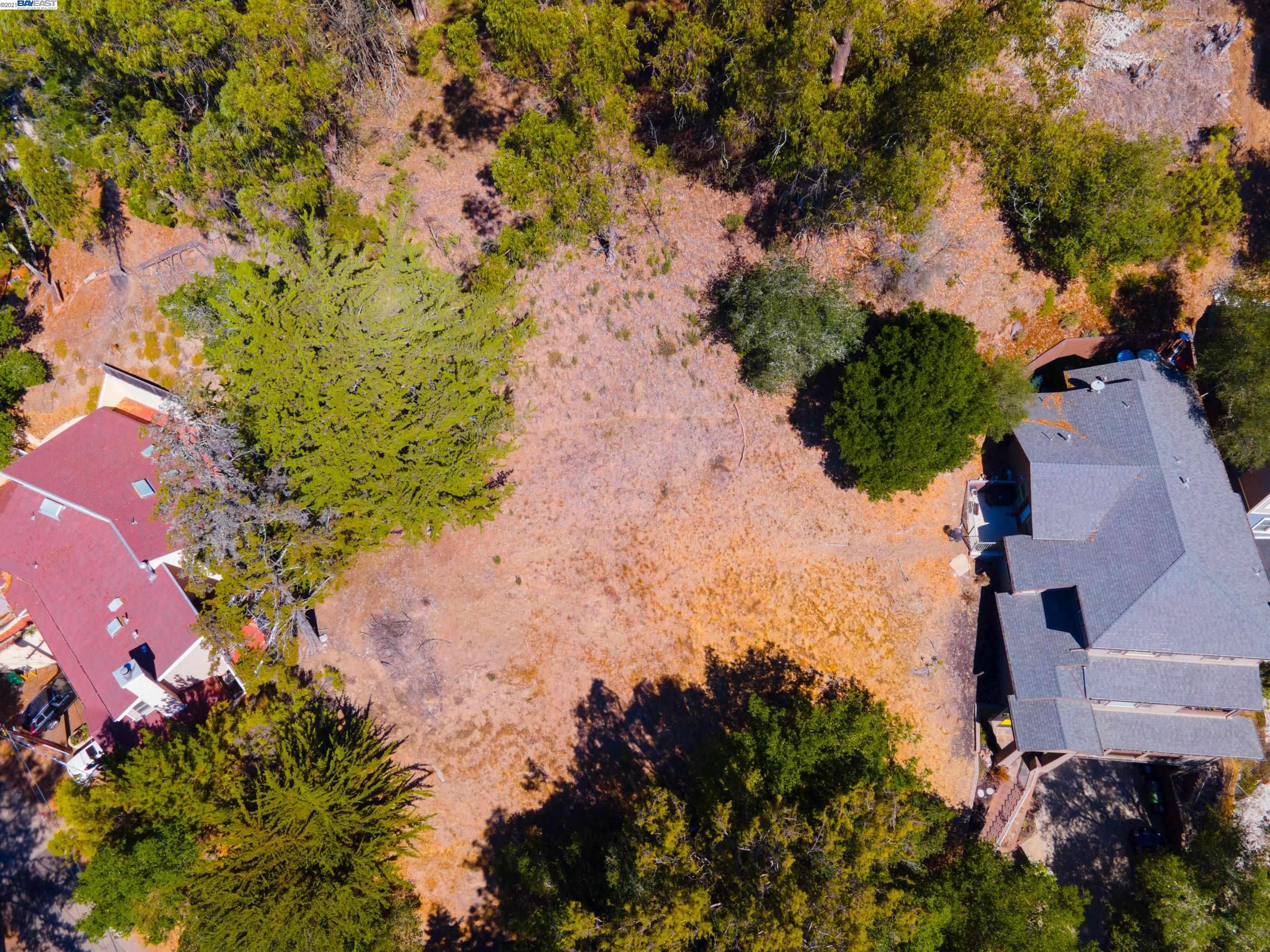 2240 Arrowhead Drive, OAKLAND, California 94611, ,Lots And Land,For Sale,Arrowhead Drive,40967694