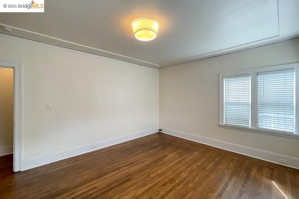 1000 33rd St, OAKLAND, California 94610, ,Comm Ri Multi-units 5+,For Sale,33rd St,40968845
