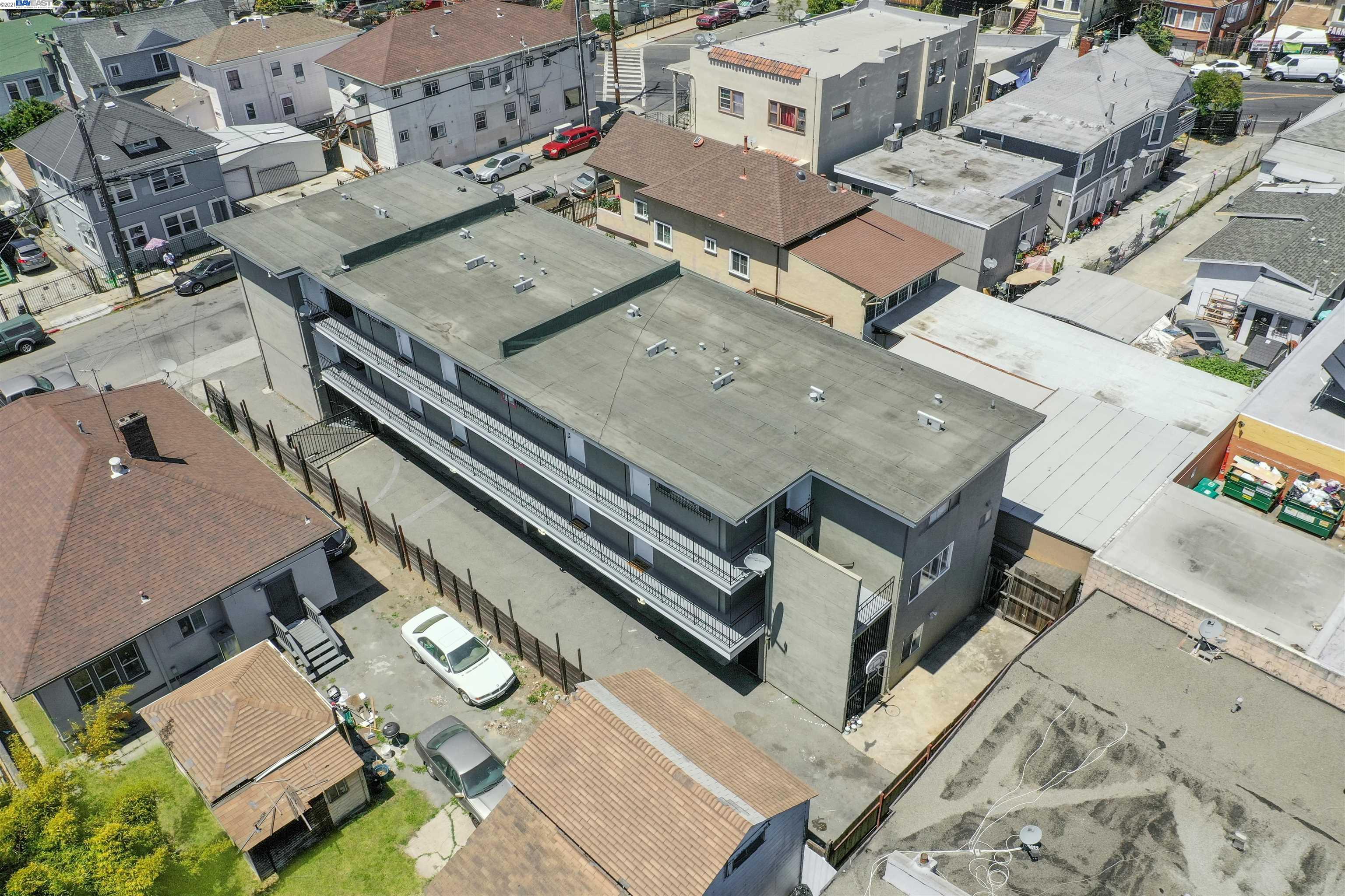 1654 25Th Ave, OAKLAND, California 94601, ,Comm Ri Multi-units 5+,For Sale,25Th Ave,40969556