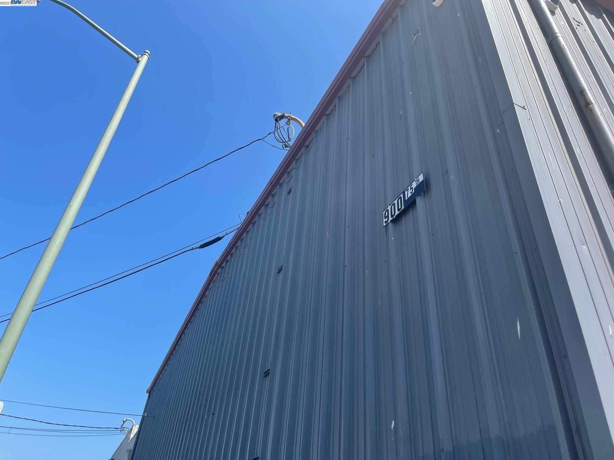 900 75th, OAKLAND, California 94621, ,Comm Industrial For Sale,For Sale,75th,40969570