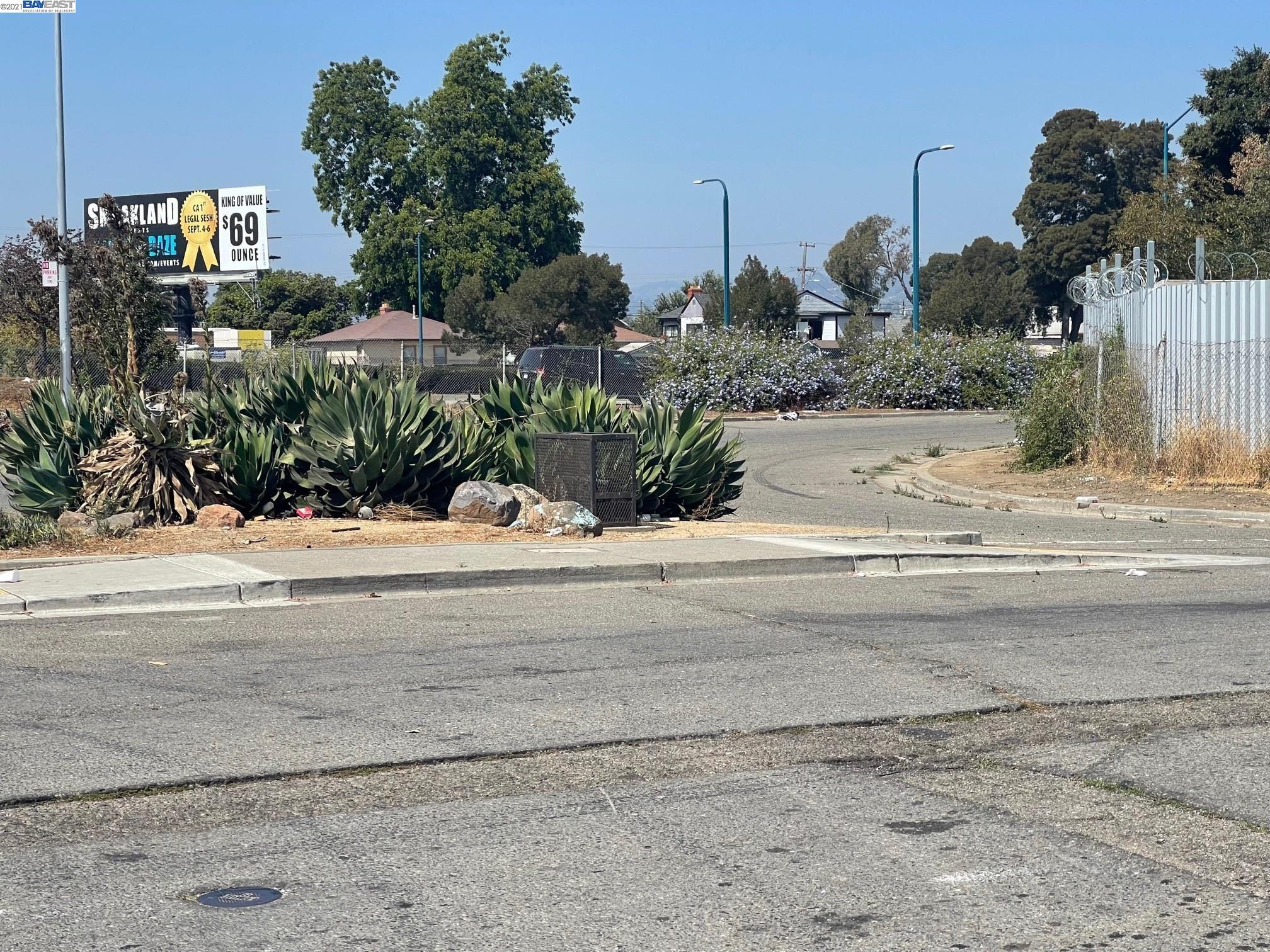 900 75th, OAKLAND, California 94621, ,Comm Industrial For Sale,For Sale,75th,40969570