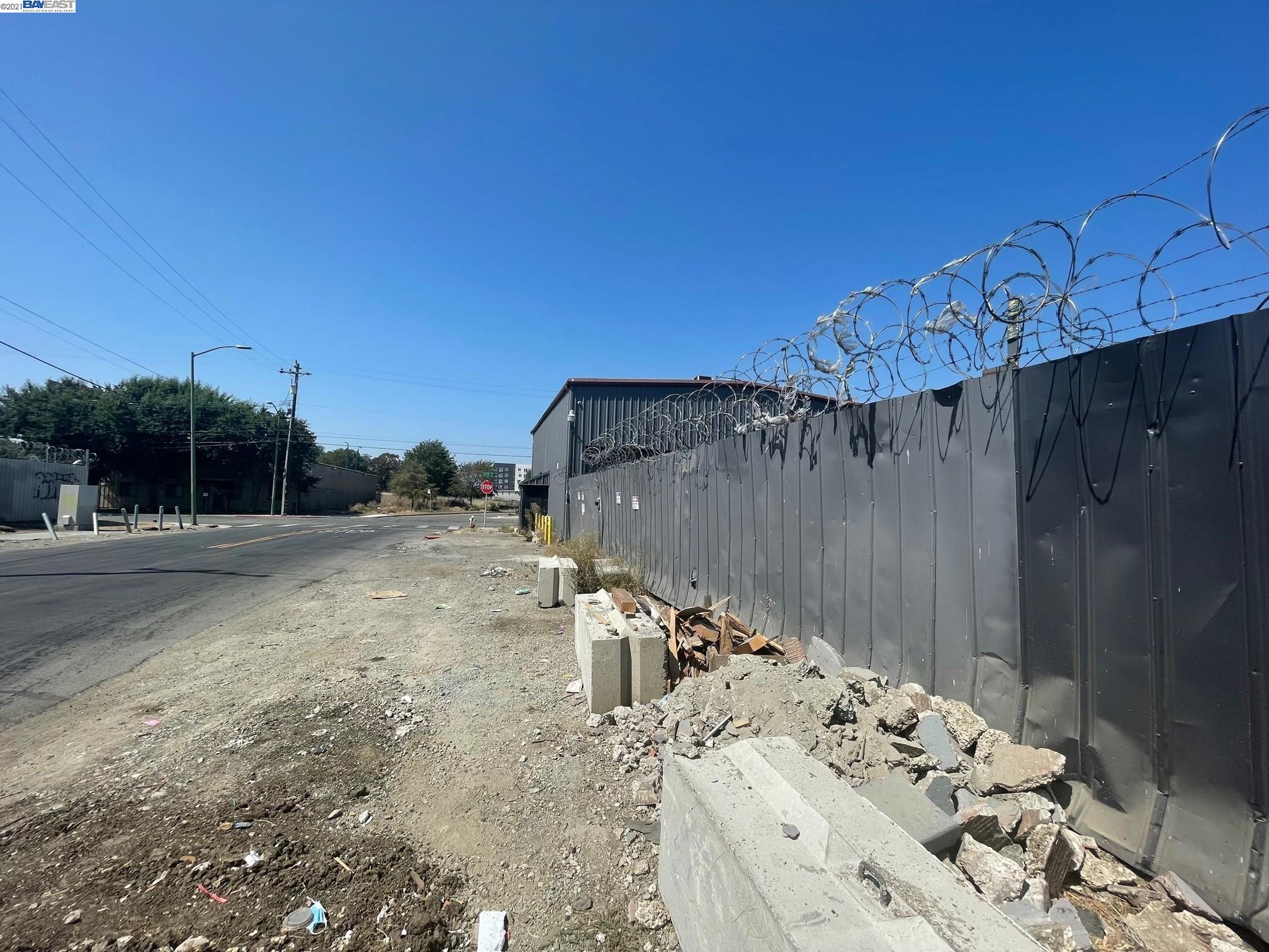 900 75th, OAKLAND, California 94621, ,Comm Industrial For Sale,For Sale,75th,40969570