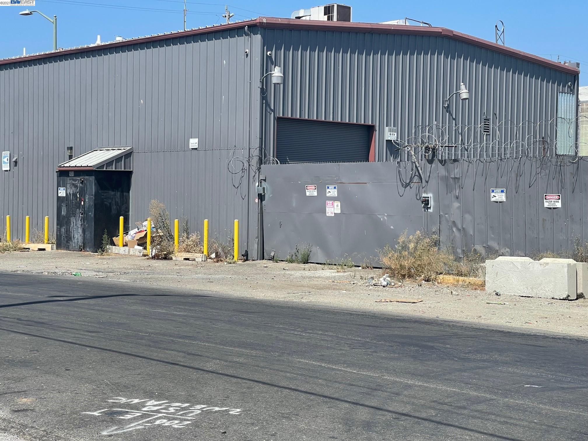 900 75th, OAKLAND, California 94621, ,Comm Industrial For Sale,For Sale,75th,40969570