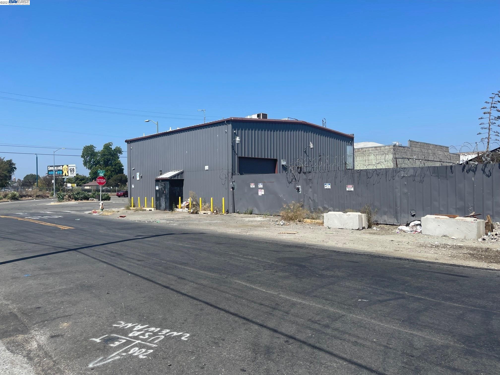 900 75th, OAKLAND, California 94621, ,Comm Industrial For Sale,For Sale,75th,40969570