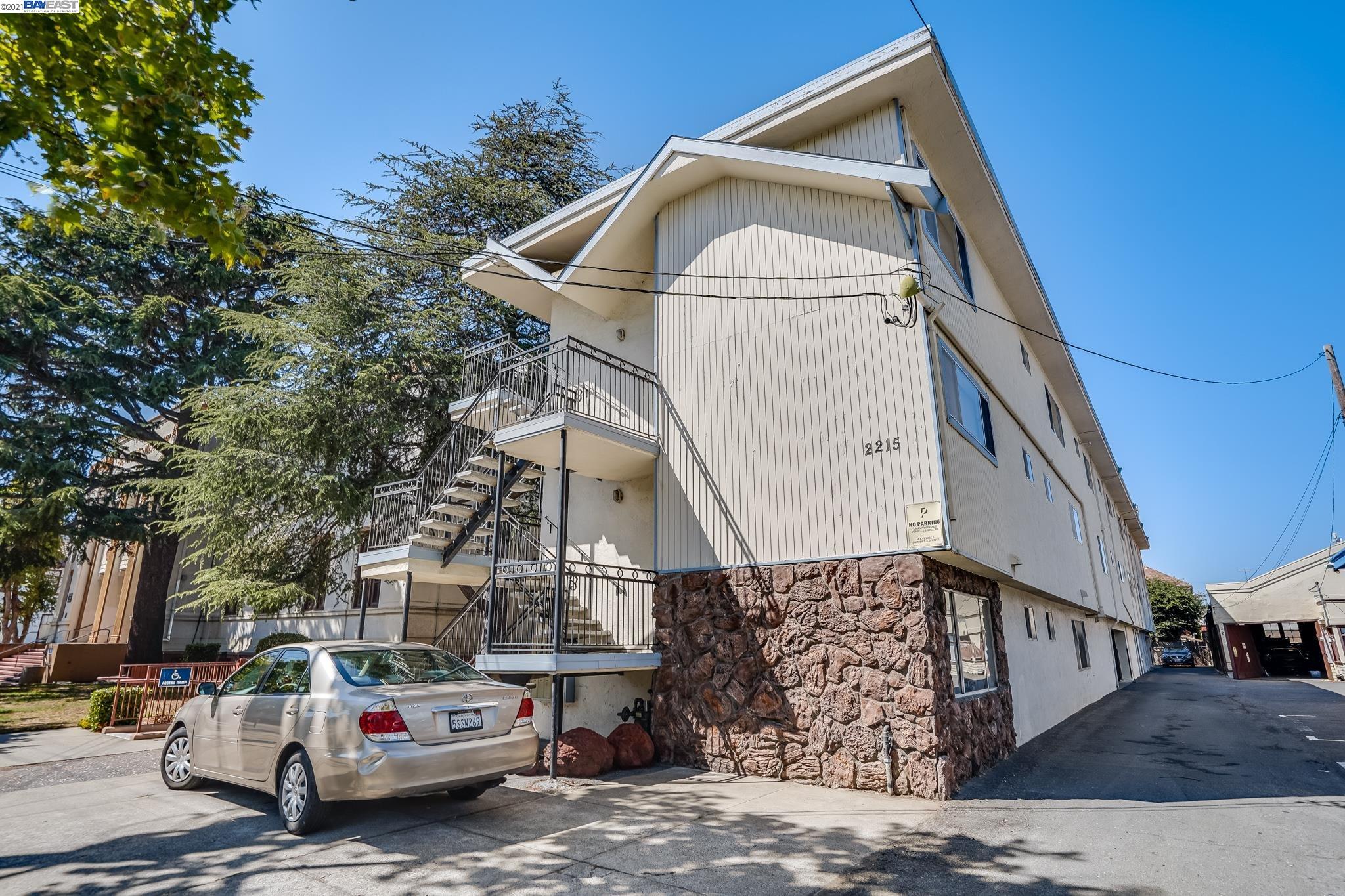 2215 Central Ave, ALAMEDA, California 94501, ,Comm Ri Multi-units 5+,For Sale,Central Ave,40971020