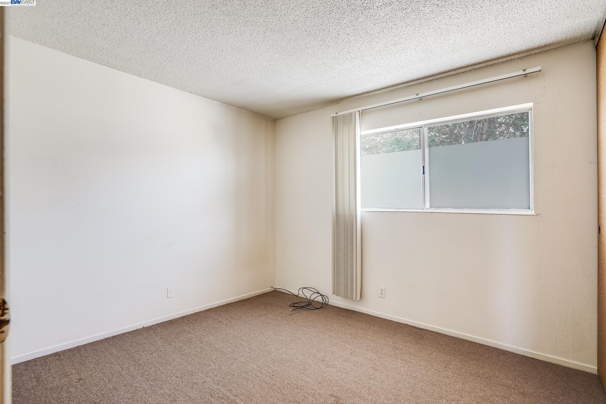 2215 Central Ave, ALAMEDA, California 94501, ,Comm Ri Multi-units 5+,For Sale,Central Ave,40971020