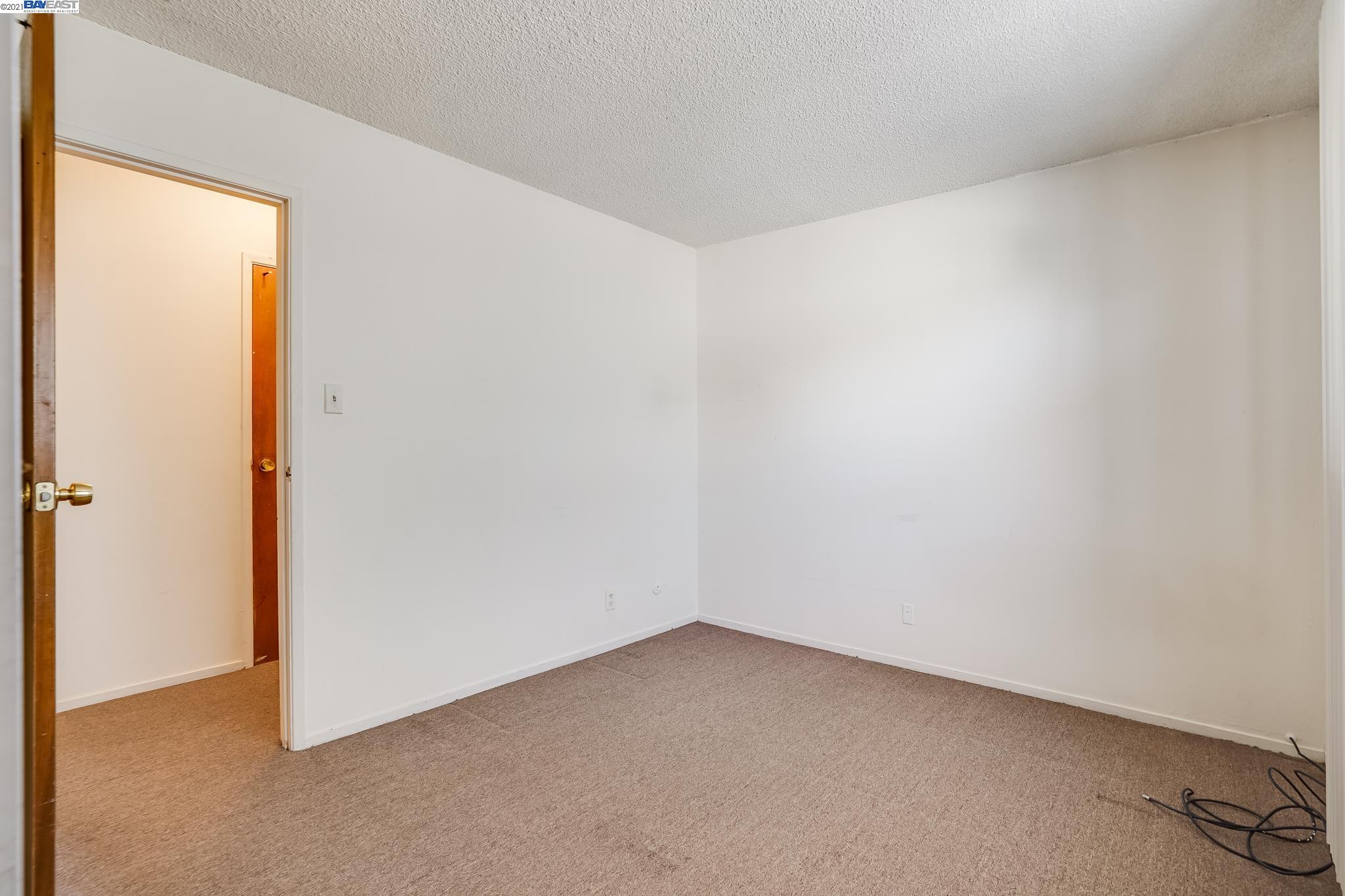 2215 Central Ave, ALAMEDA, California 94501, ,Comm Ri Multi-units 5+,For Sale,Central Ave,40971020