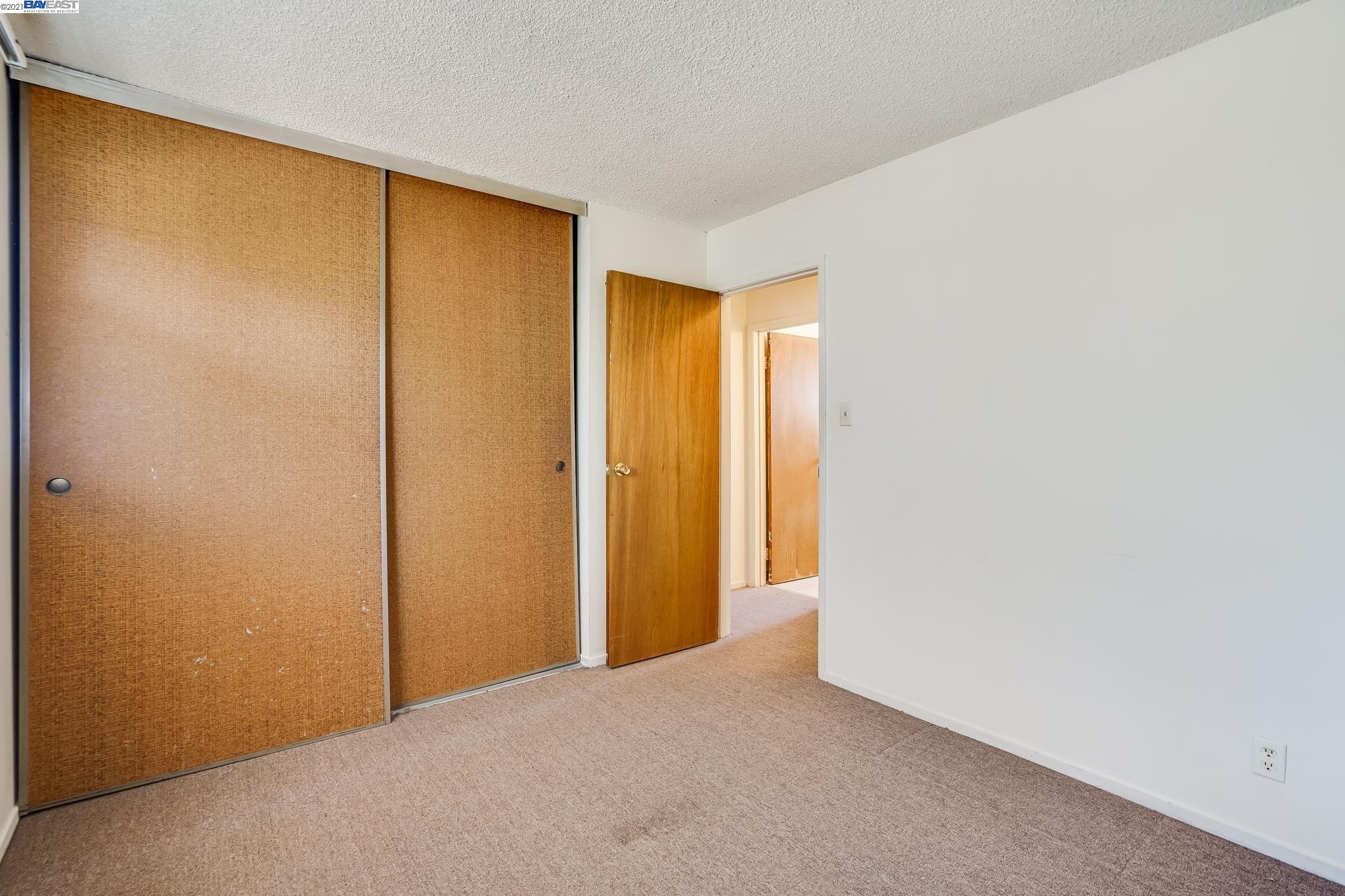 2215 Central Ave, ALAMEDA, California 94501, ,Comm Ri Multi-units 5+,For Sale,Central Ave,40971020