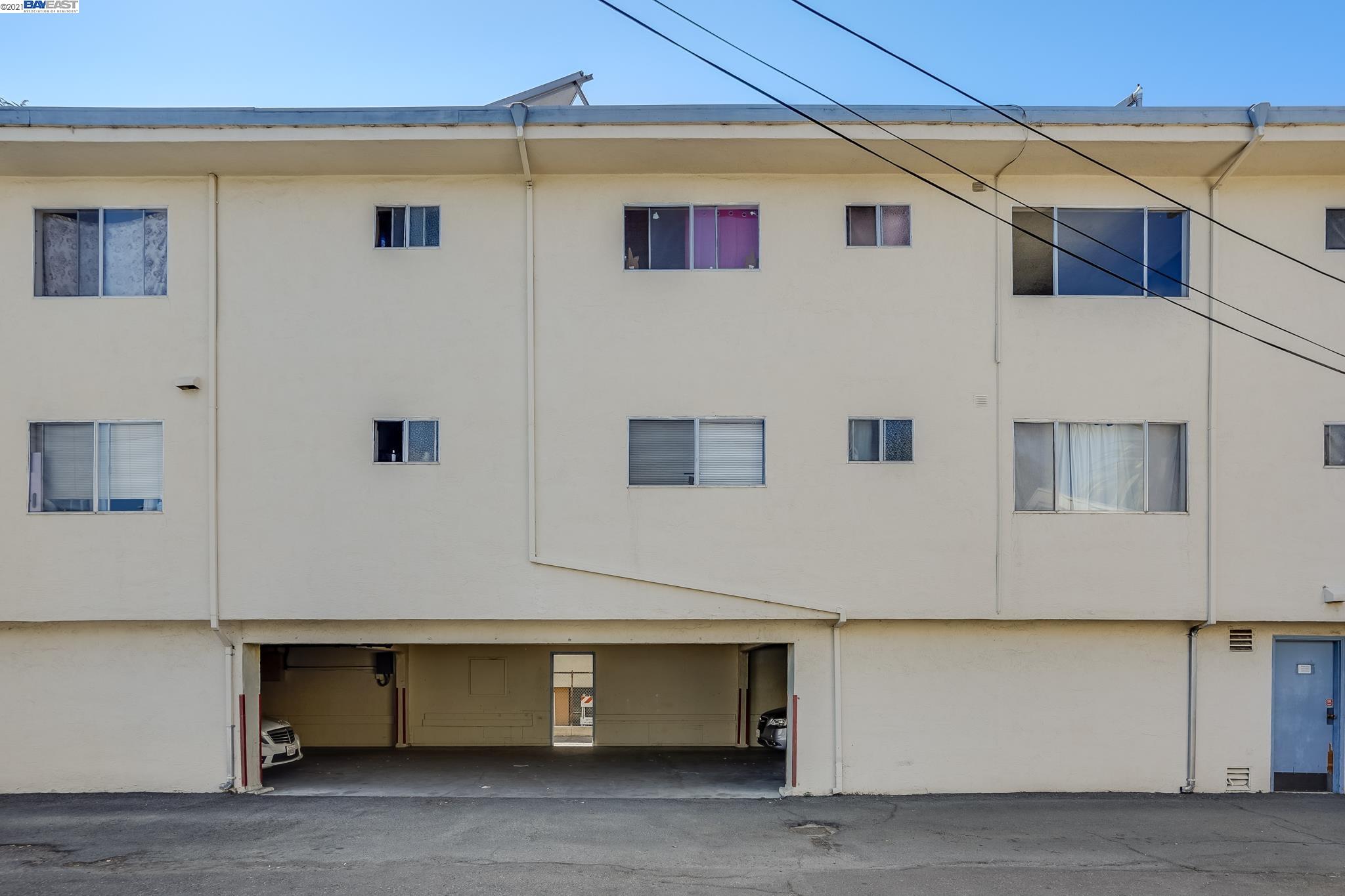 2215 Central Ave, ALAMEDA, California 94501, ,Comm Ri Multi-units 5+,For Sale,Central Ave,40971020