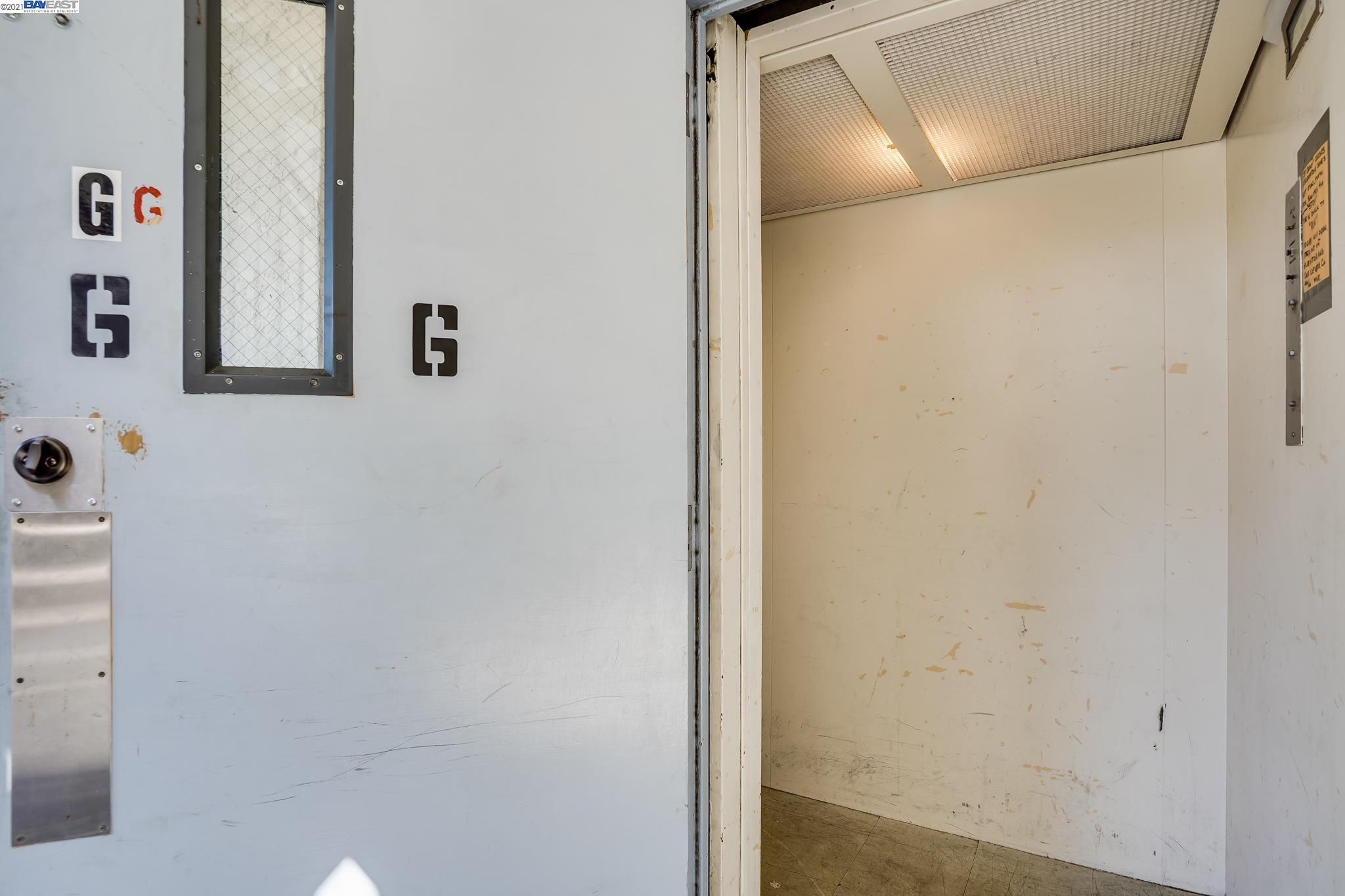 2215 Central Ave, ALAMEDA, California 94501, ,Comm Ri Multi-units 5+,For Sale,Central Ave,40971020