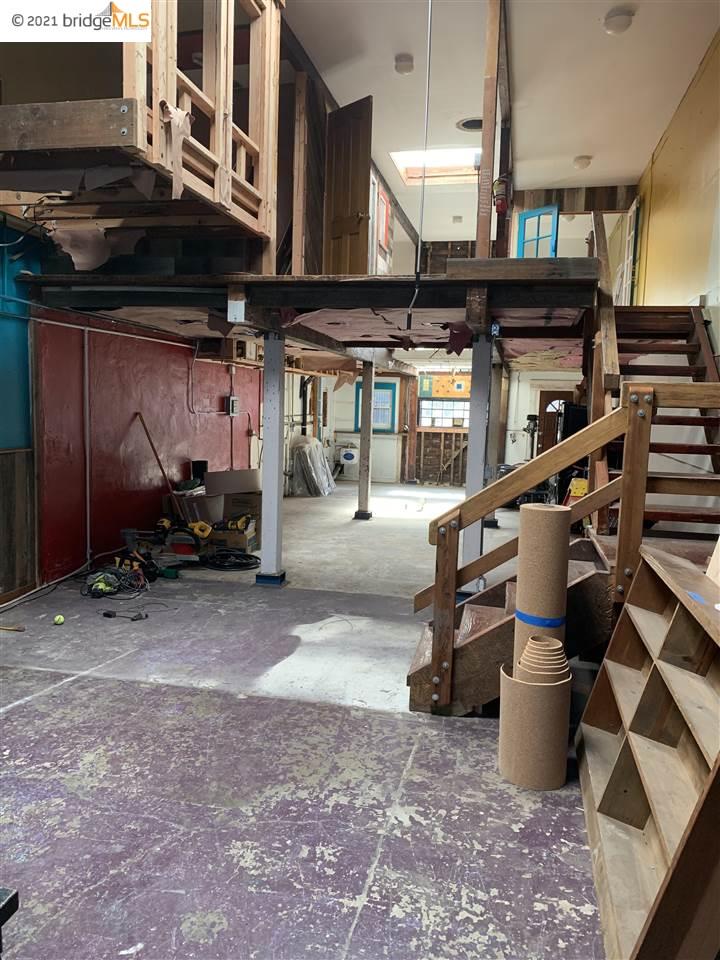 3906 Martin Luther King Jr Way, OAKLAND, California 94609, ,Comm Ri Multi-units 5+,For Sale,Martin Luther King Jr Way,40971225