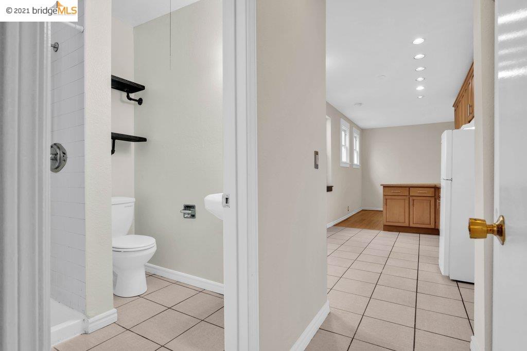 147 Richmond Ave, RICHMOND, California 94801, ,Comm Ri Multi-units 5+,For Sale,Richmond Ave,40971822
