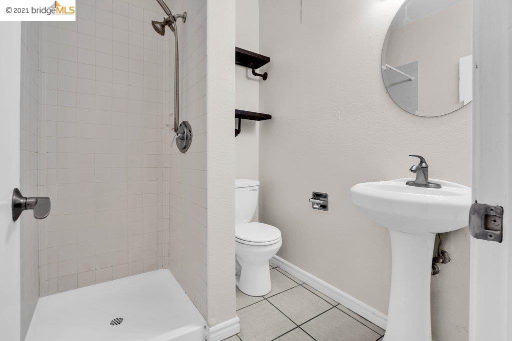 147 Richmond Ave, RICHMOND, California 94801, ,Comm Ri Multi-units 5+,For Sale,Richmond Ave,40971822