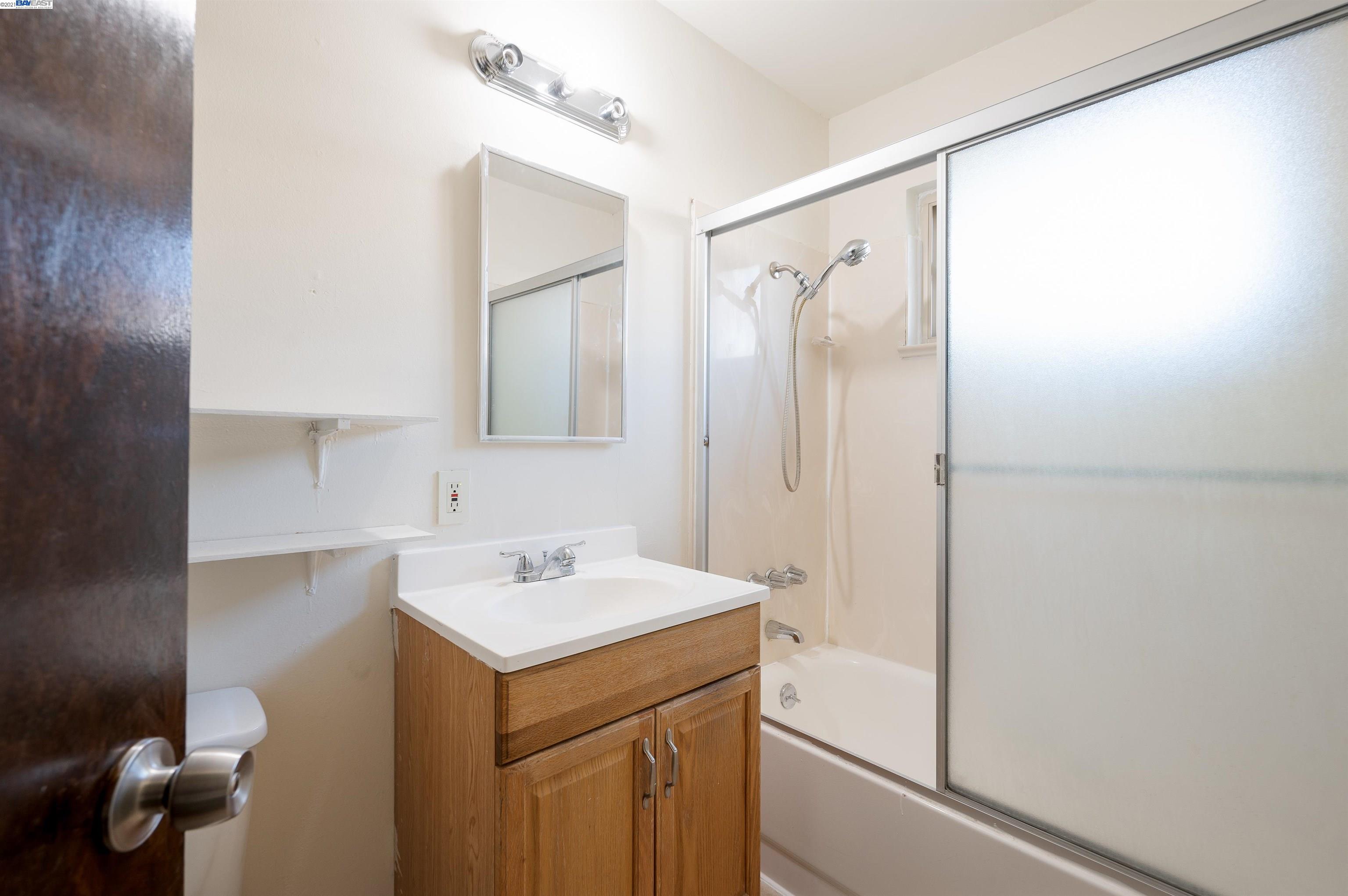 1725 Bissell Ave, RICHMOND, California 94801, ,Comm Ri Multi-units 5+,For Sale,Bissell Ave,40971890