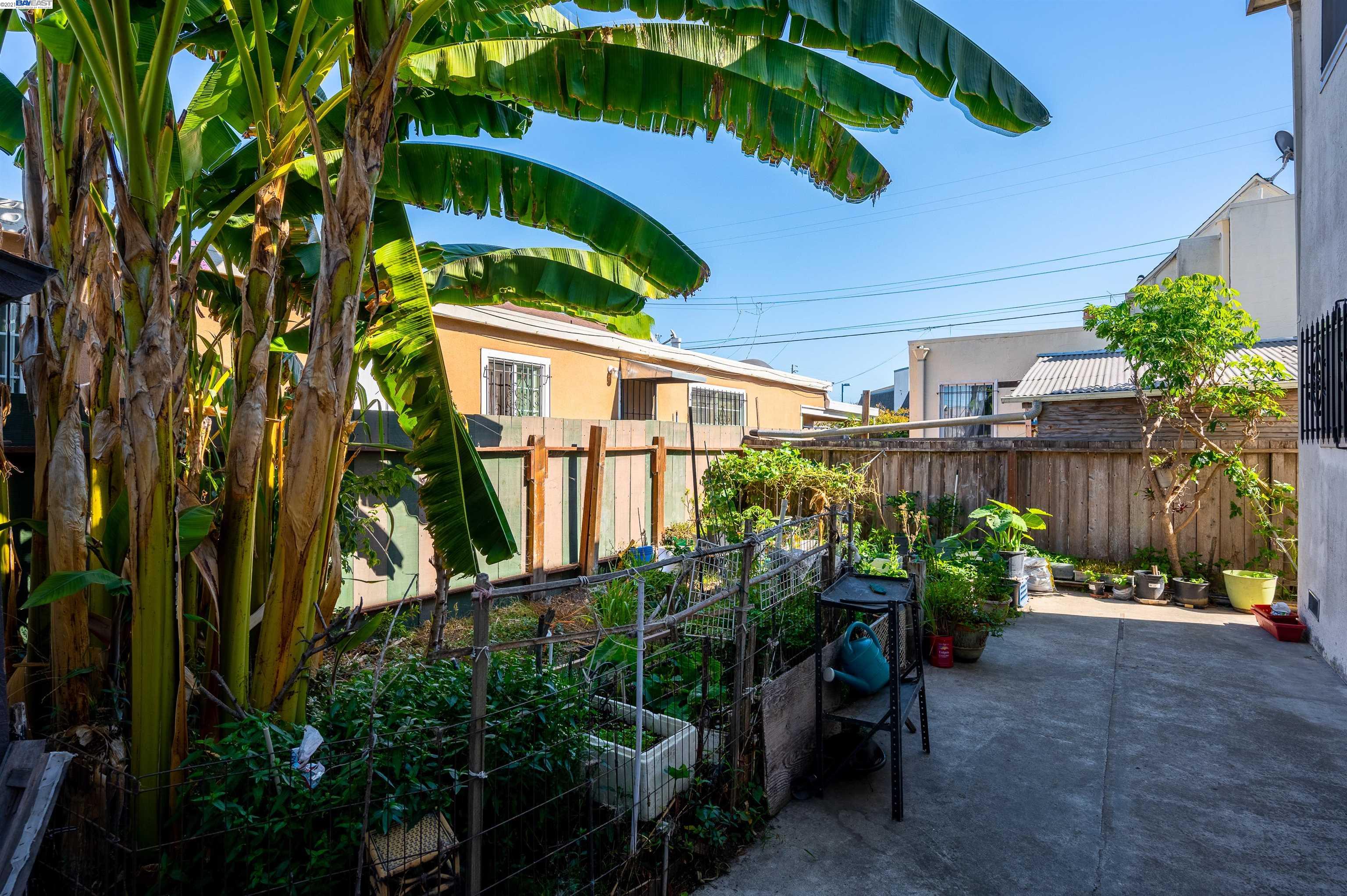 1725 Bissell Ave, RICHMOND, California 94801, ,Comm Ri Multi-units 5+,For Sale,Bissell Ave,40971890