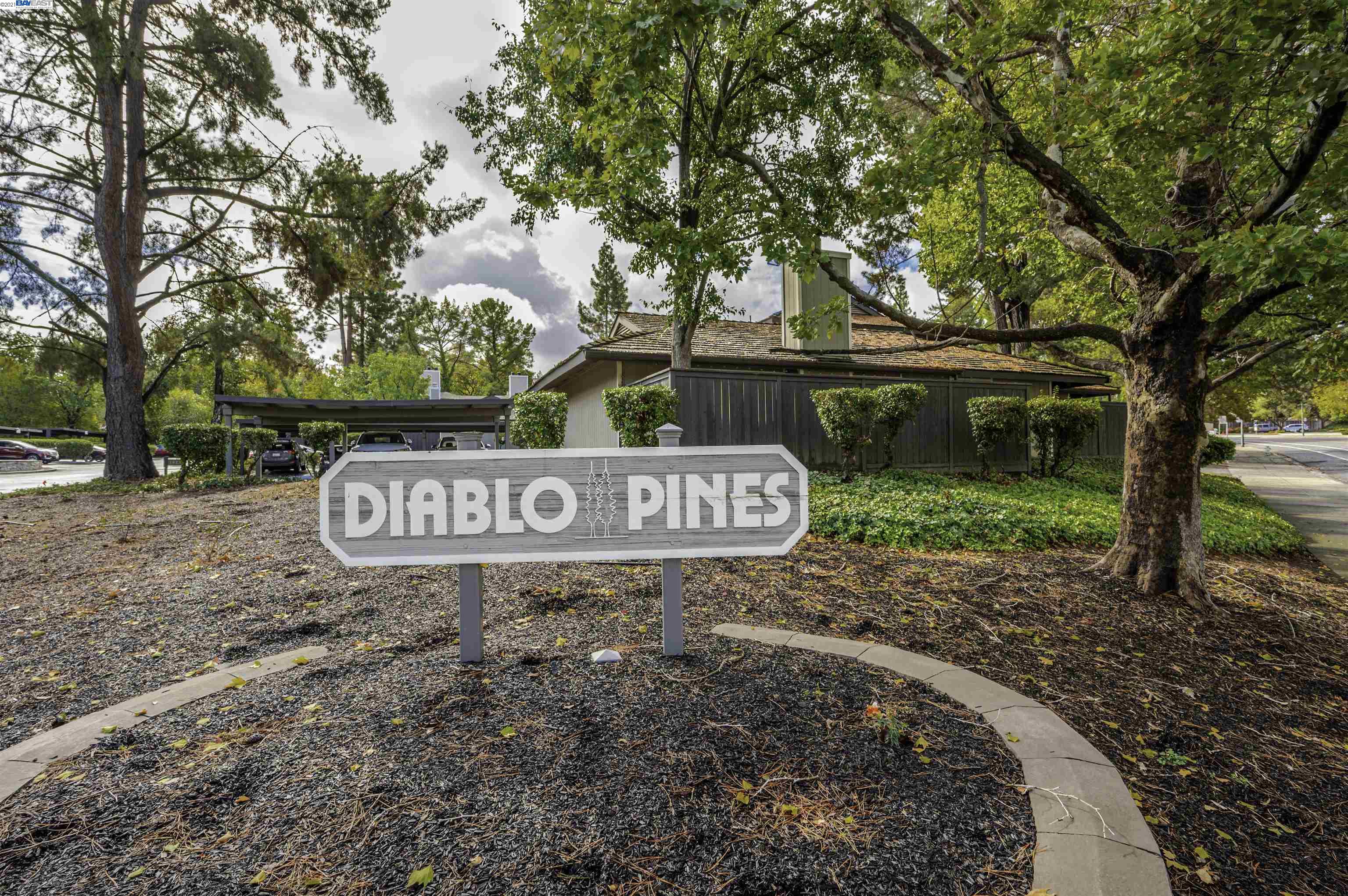 1824 Camino Verde, WALNUT CREEK, California 94597-2266, ,Comm Ri Multi-units 5+,For Sale,Camino Verde,40972218