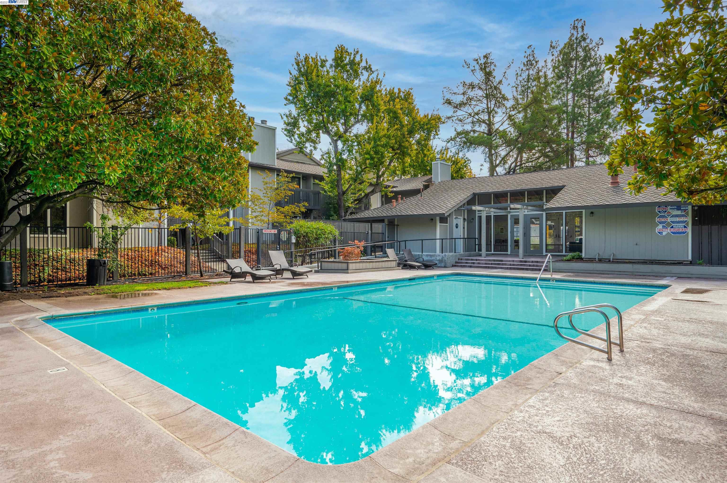 1824 Camino Verde, WALNUT CREEK, California 94597-2266, ,Comm Ri Multi-units 5+,For Sale,Camino Verde,40972218