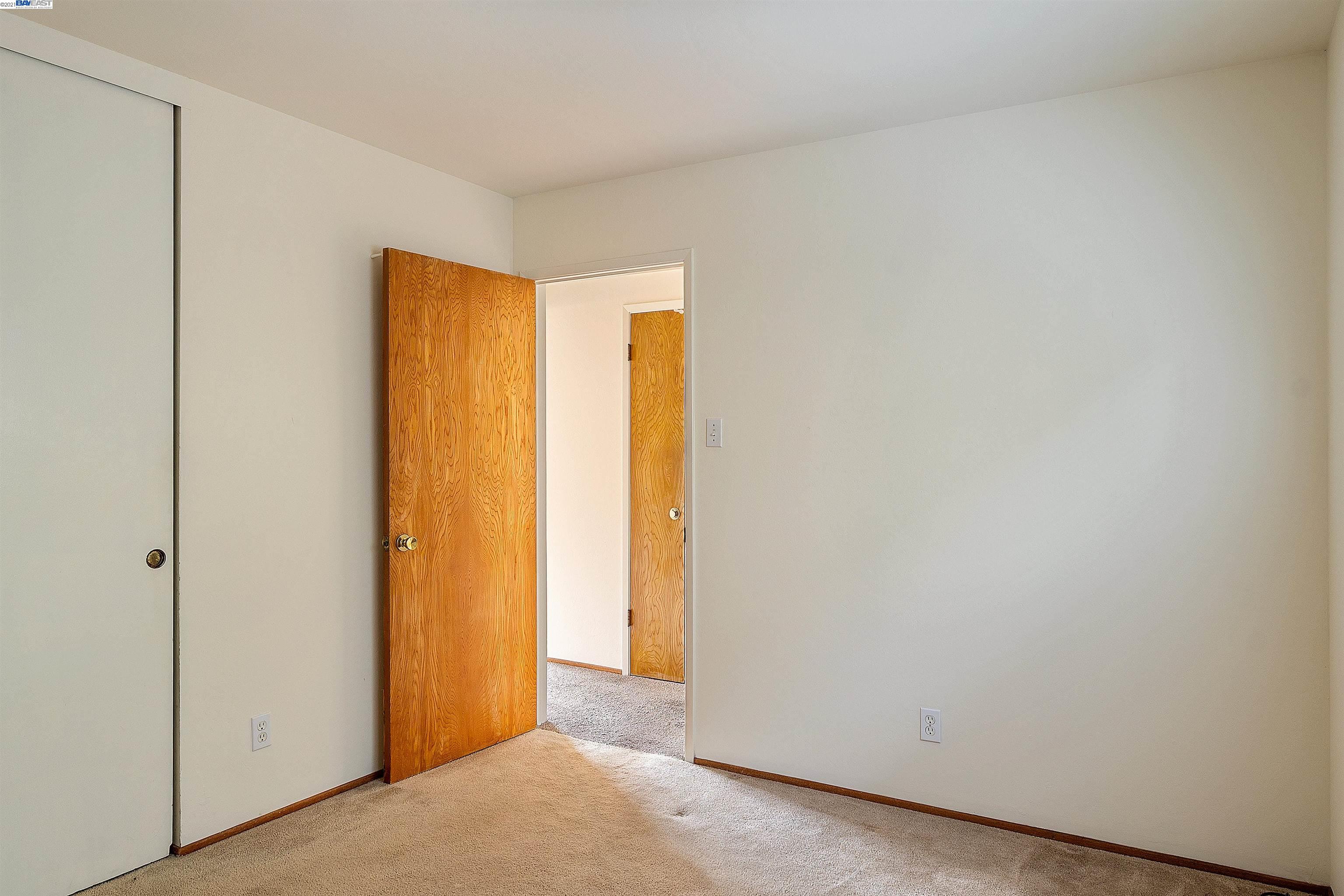 2233 Clinton Ave, ALAMEDA, California 94501, ,Comm Ri Multi-units 5+,For Sale,Clinton Ave,40972699
