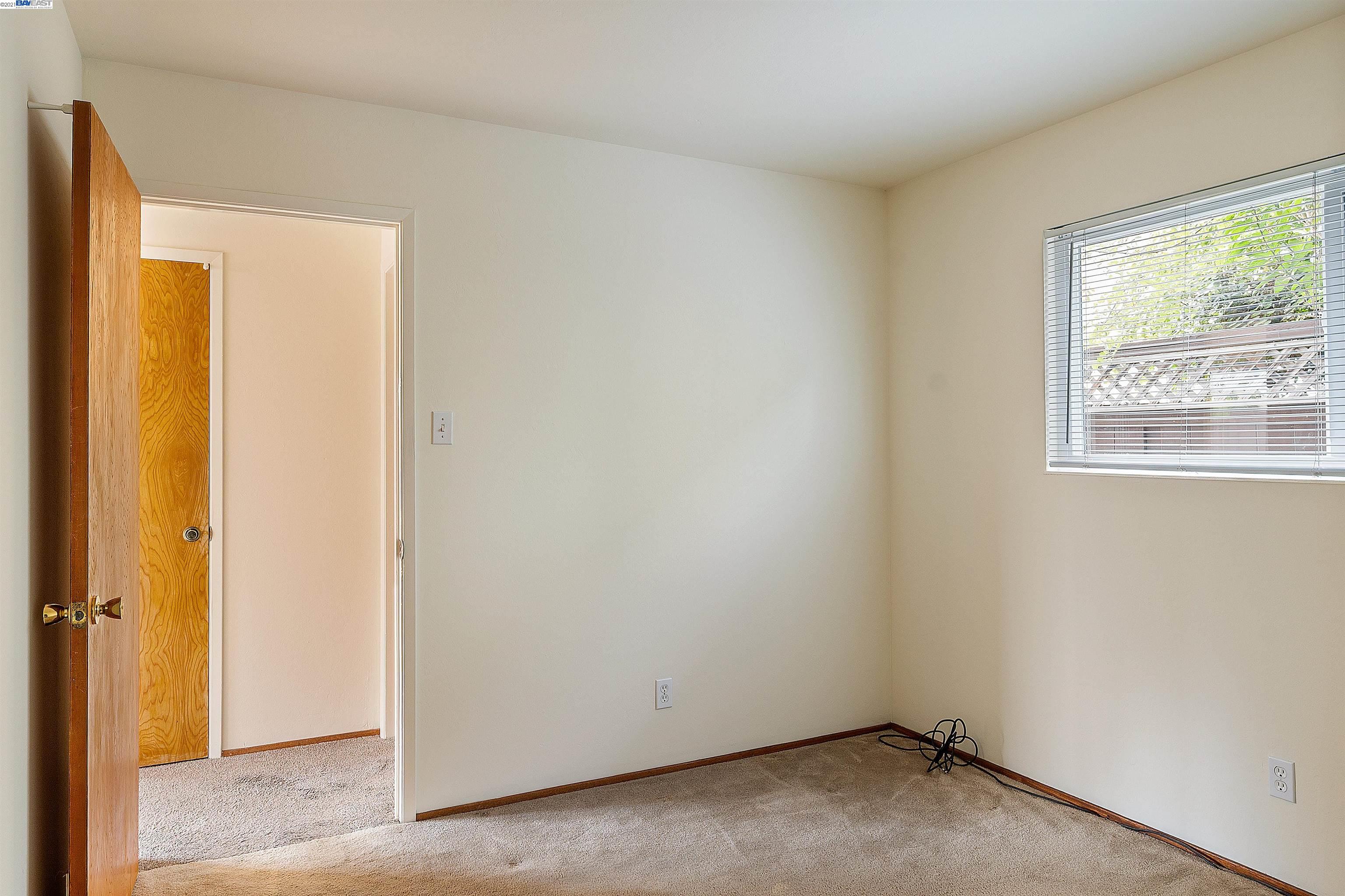 2233 Clinton Ave, ALAMEDA, California 94501, ,Comm Ri Multi-units 5+,For Sale,Clinton Ave,40972699