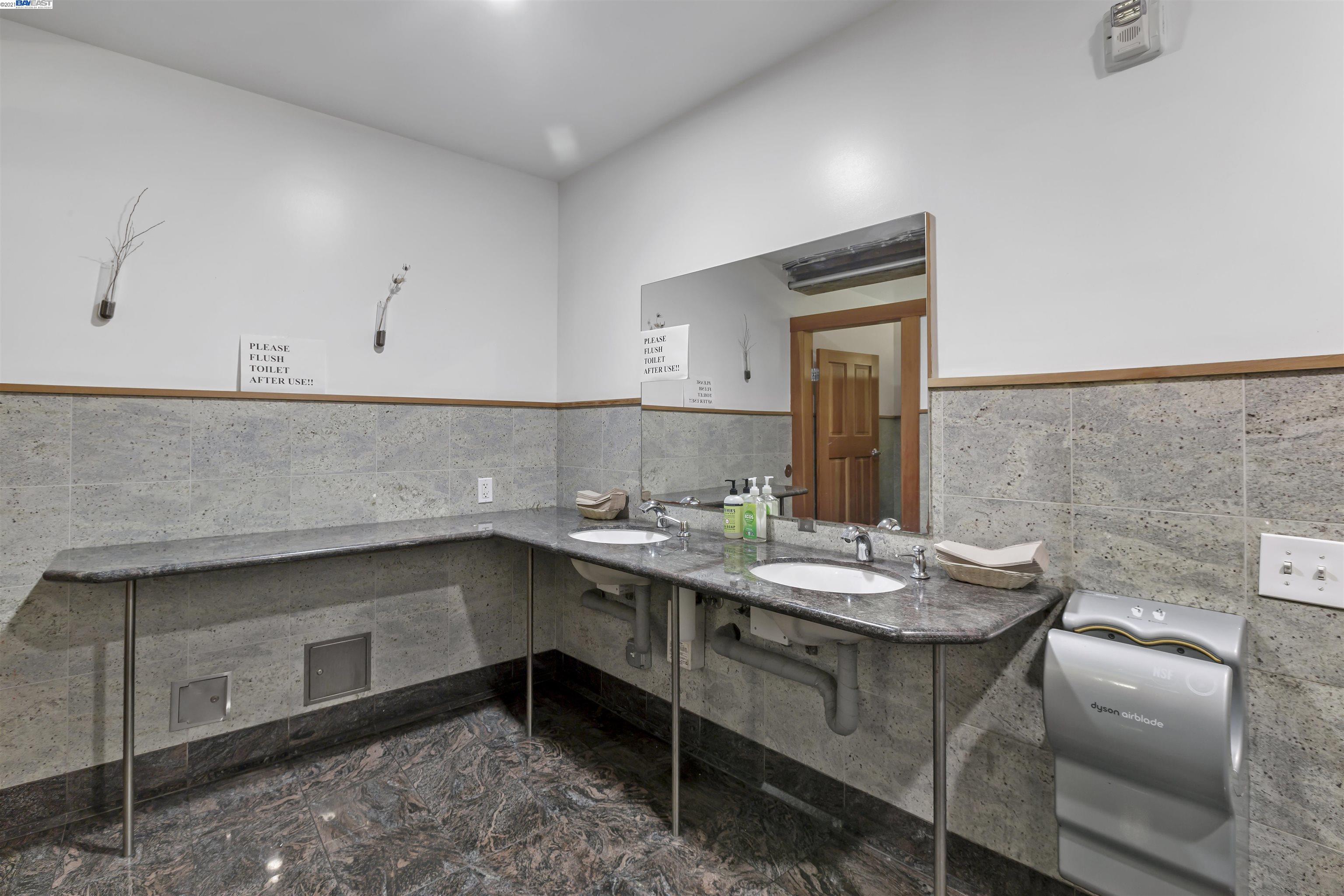 91 Shattuck Square, BERKELEY, California 94704, ,Comm Business Opportunity,For Sale,Shattuck Square,40972708