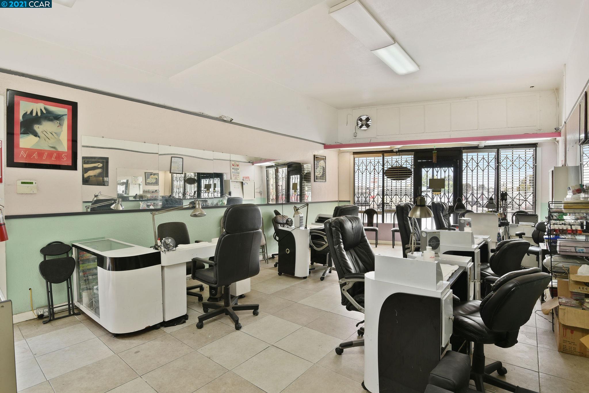 7332 International Blvd, OAKLAND, California 94621, ,Comm Industrial For Sale,For Sale,International Blvd,40972885