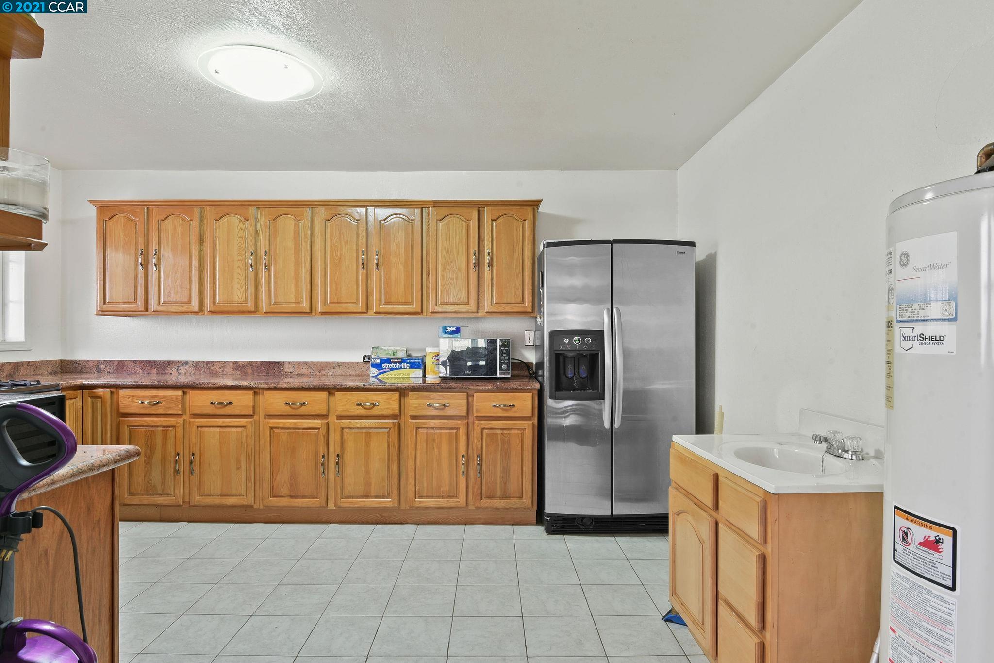 7332 International Blvd, OAKLAND, California 94621, ,Comm Industrial For Sale,For Sale,International Blvd,40972885