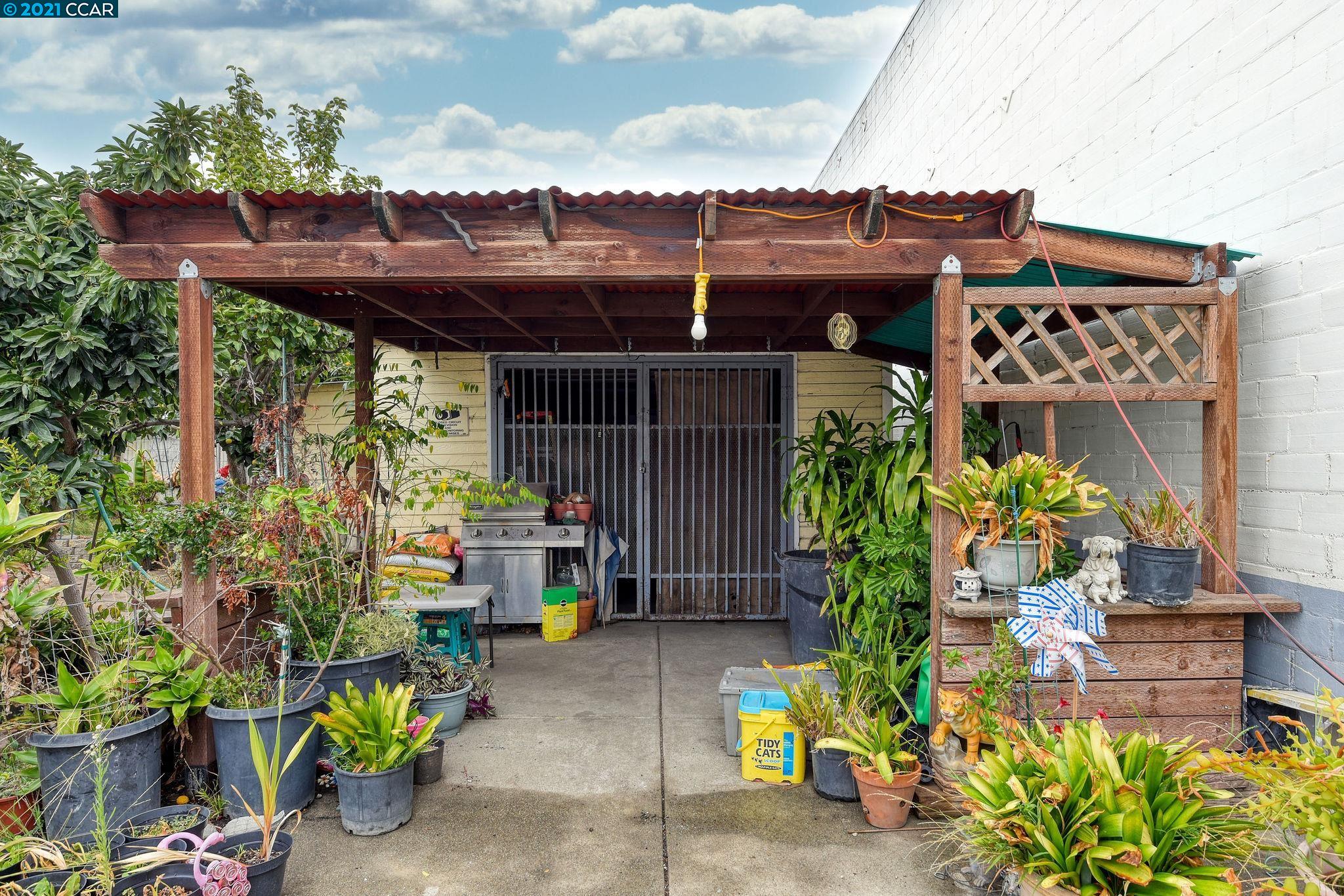7332 International Blvd, OAKLAND, California 94621, ,Comm Industrial For Sale,For Sale,International Blvd,40972885