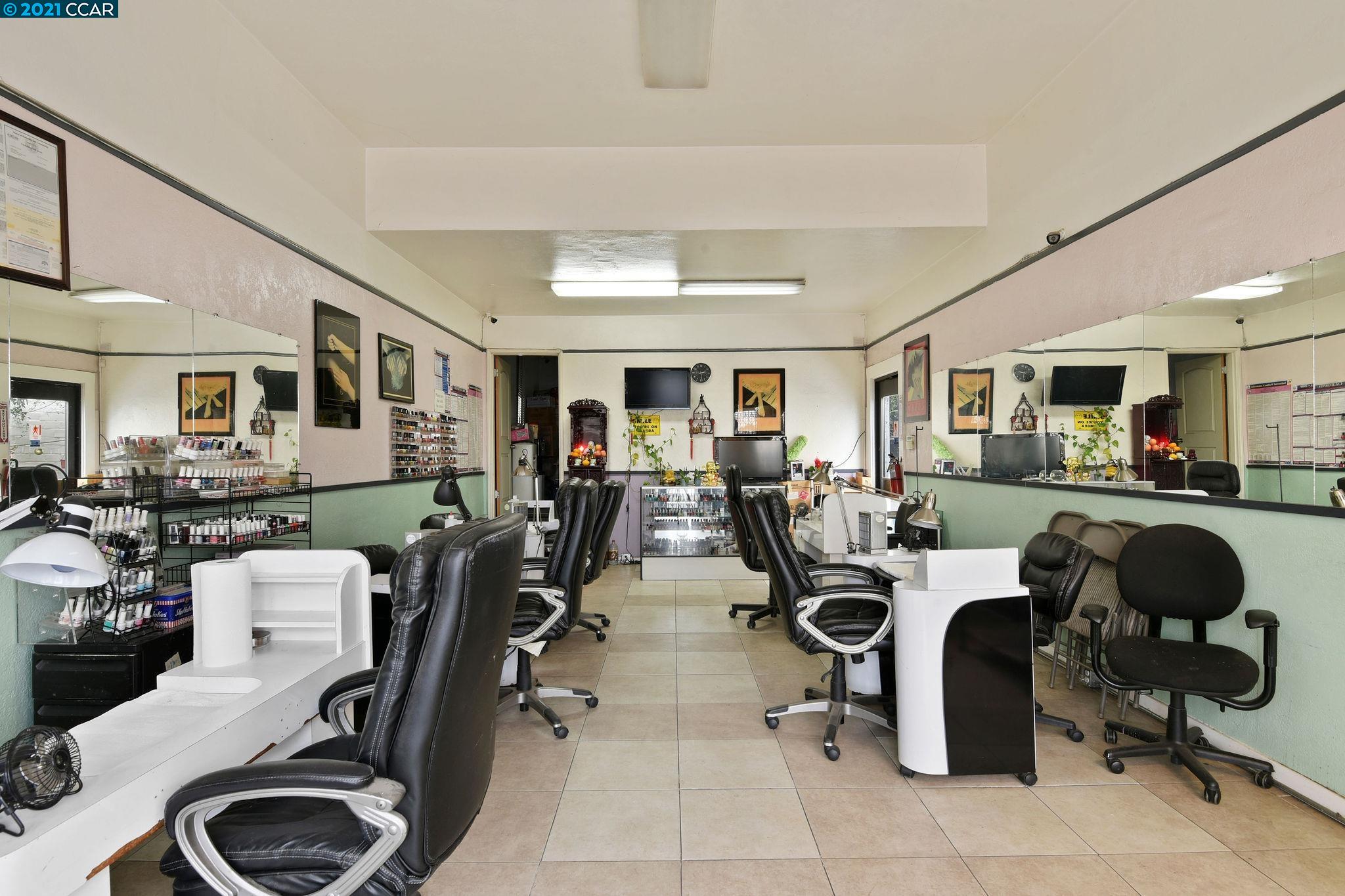 7332 International Blvd, OAKLAND, California 94621, ,Comm Industrial For Sale,For Sale,International Blvd,40972885
