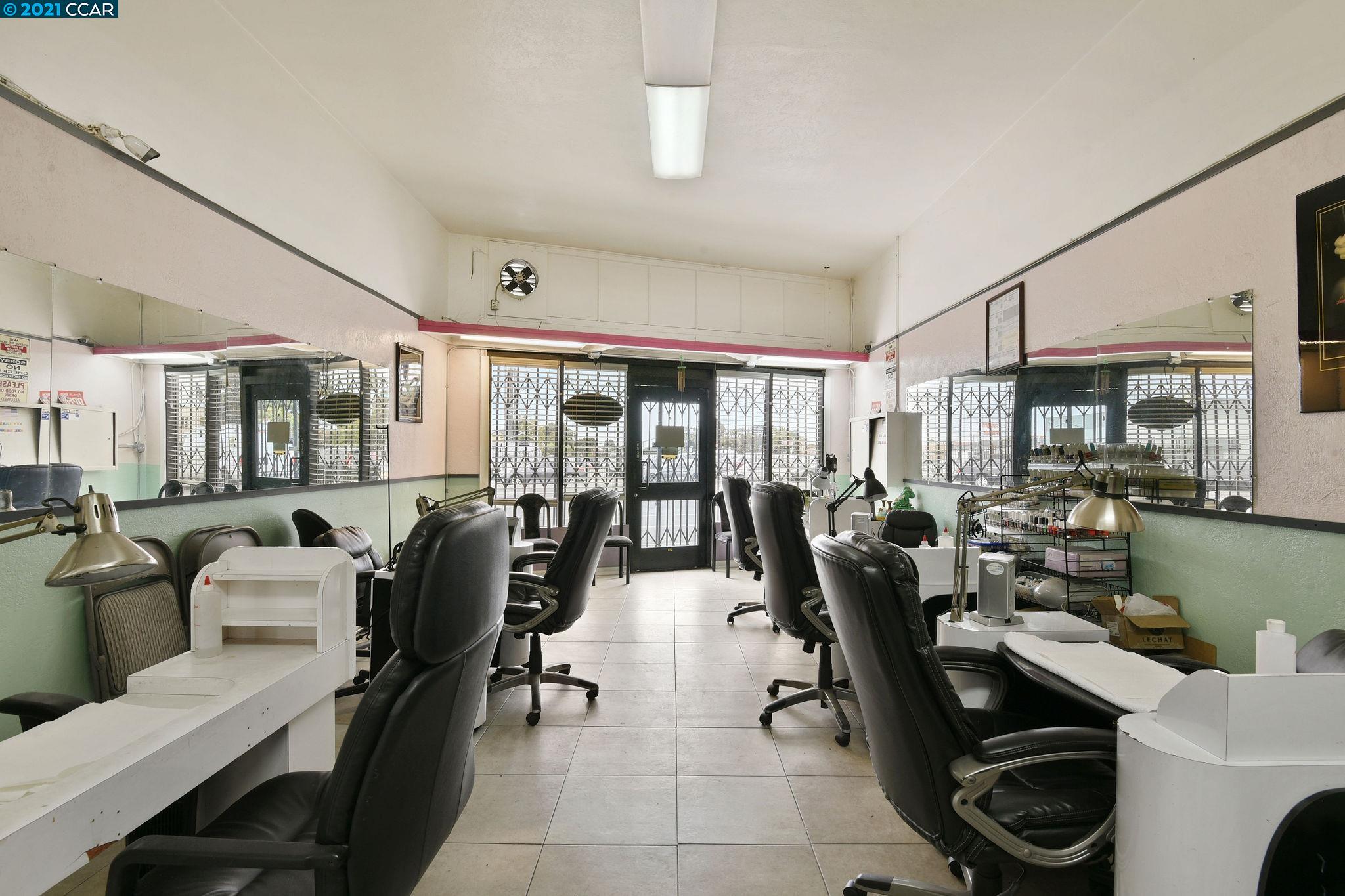 7332 International Blvd, OAKLAND, California 94621, ,Comm Industrial For Sale,For Sale,International Blvd,40972885