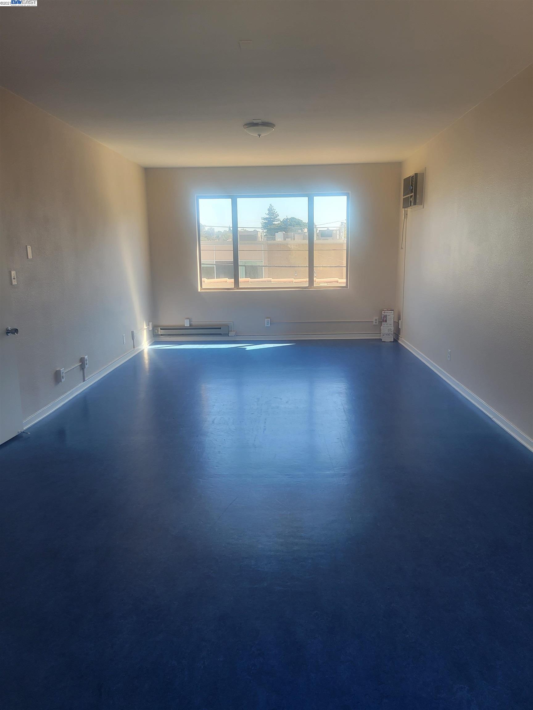 5263 Claremont, OAKLAND, California 94618-1032, ,Comm Industrial For Lease,For Rent,Claremont,40972887