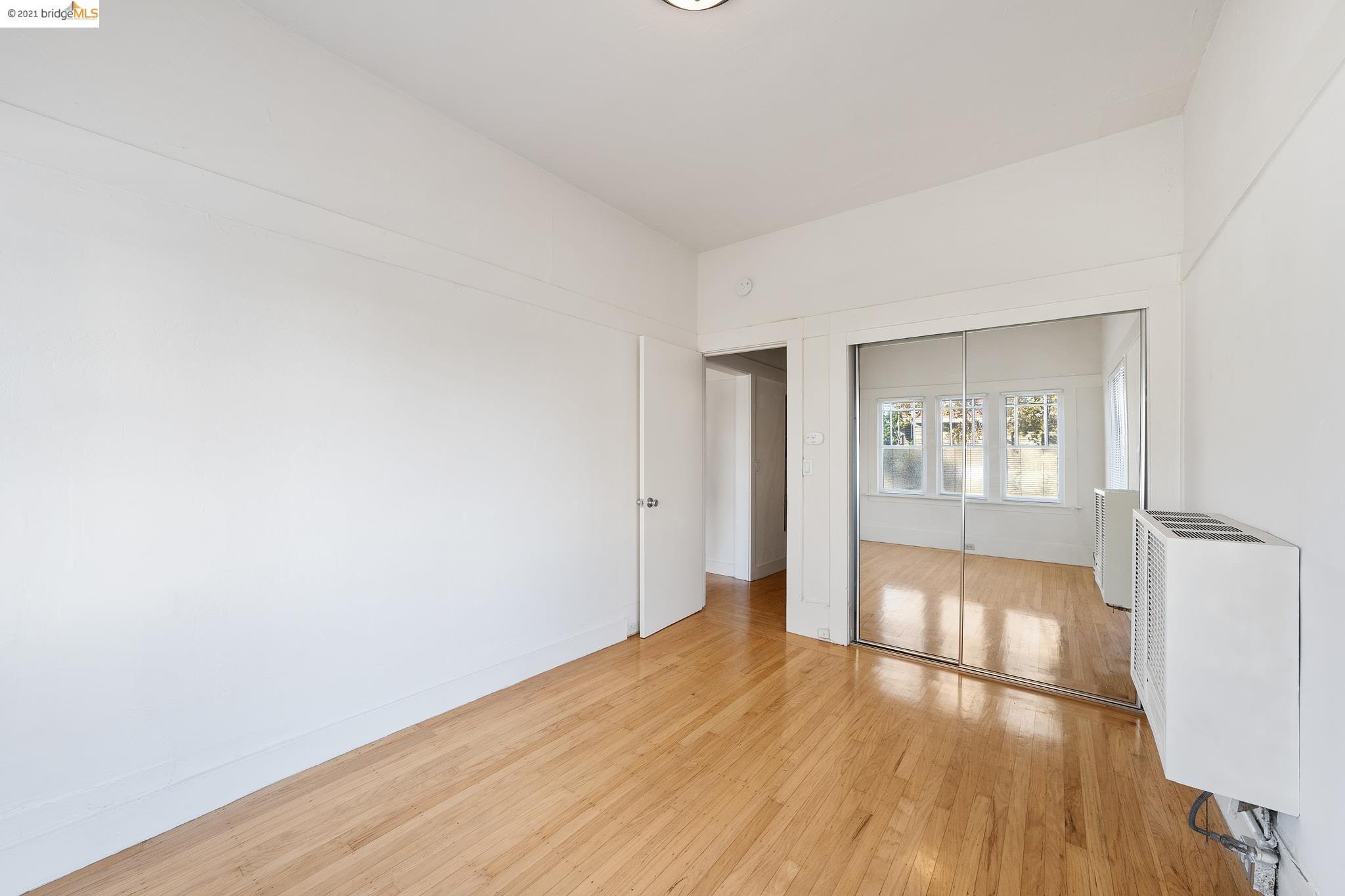 611 Grand, OAKLAND, California 94612, ,Comm Ri Multi-units 5+,For Sale,Grand,40973164