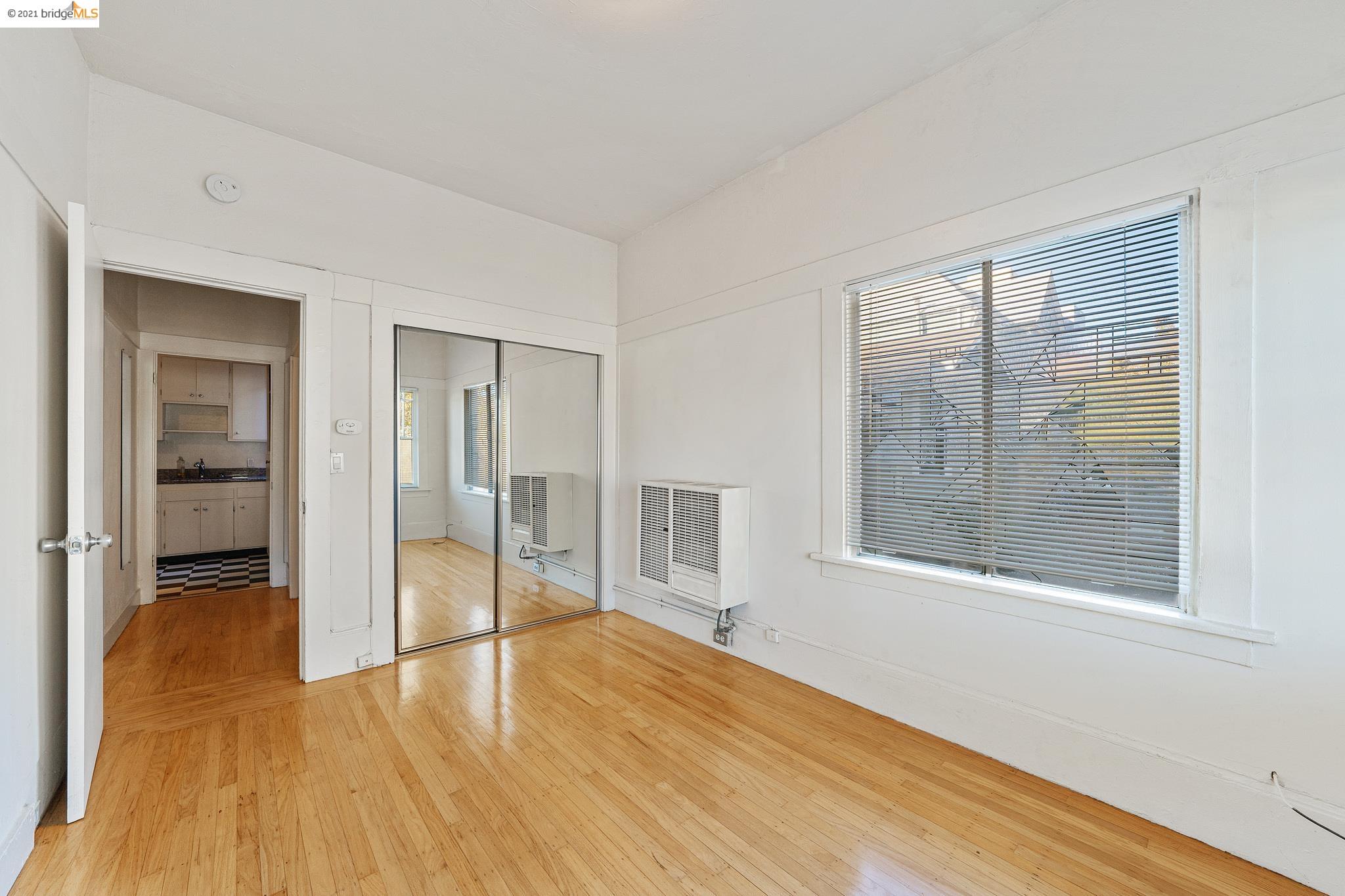 611 Grand, OAKLAND, California 94612, ,Comm Ri Multi-units 5+,For Sale,Grand,40973164