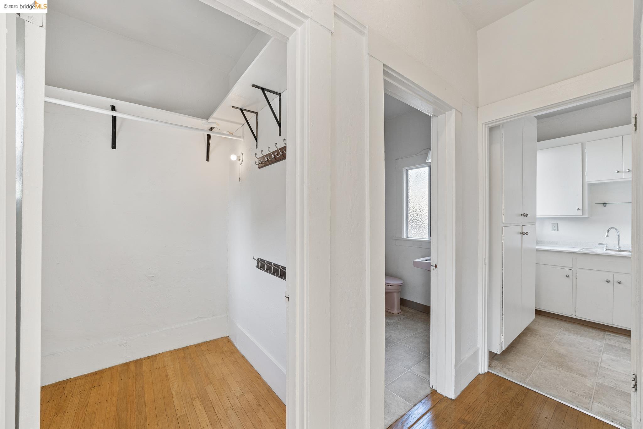 611 Grand, OAKLAND, California 94612, ,Comm Ri Multi-units 5+,For Sale,Grand,40973164