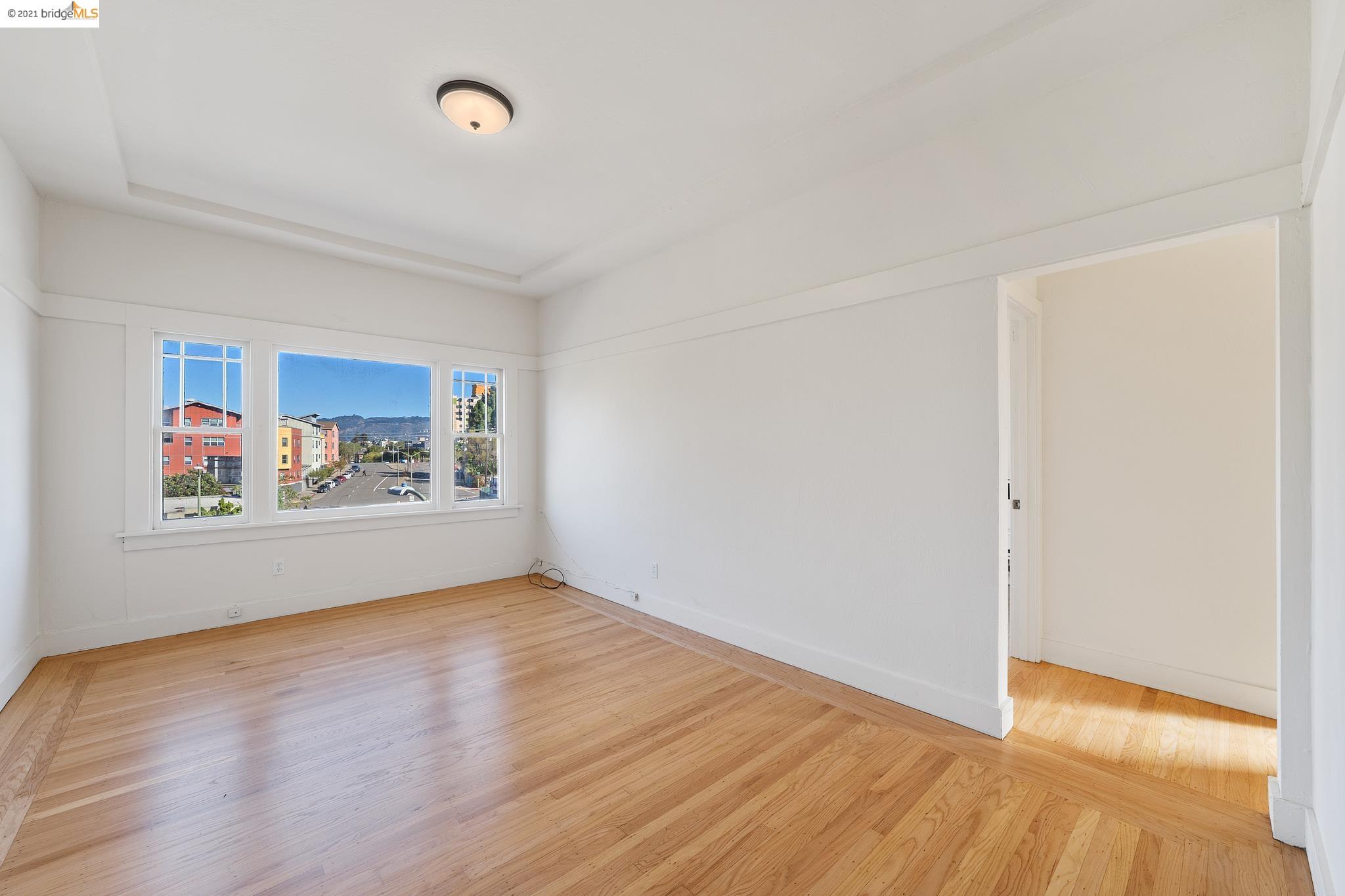 611 Grand, OAKLAND, California 94612, ,Comm Ri Multi-units 5+,For Sale,Grand,40973164