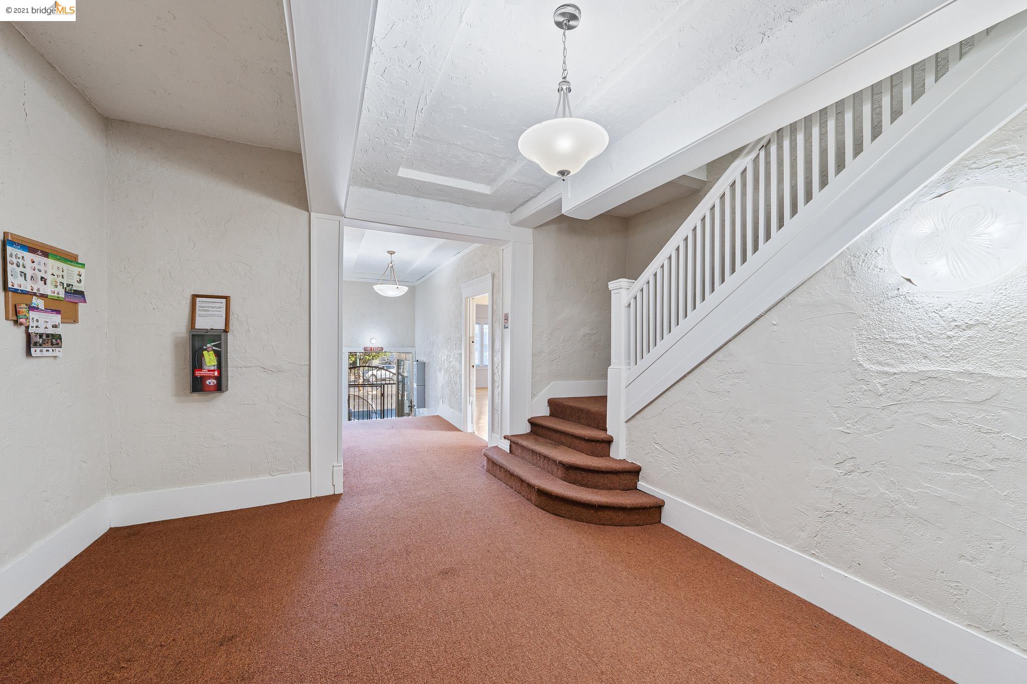 611 Grand, OAKLAND, California 94612, ,Comm Ri Multi-units 5+,For Sale,Grand,40973164