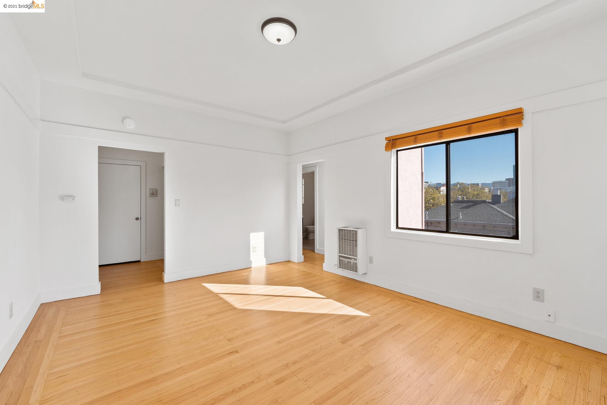 611 Grand, OAKLAND, California 94612, ,Comm Ri Multi-units 5+,For Sale,Grand,40973164
