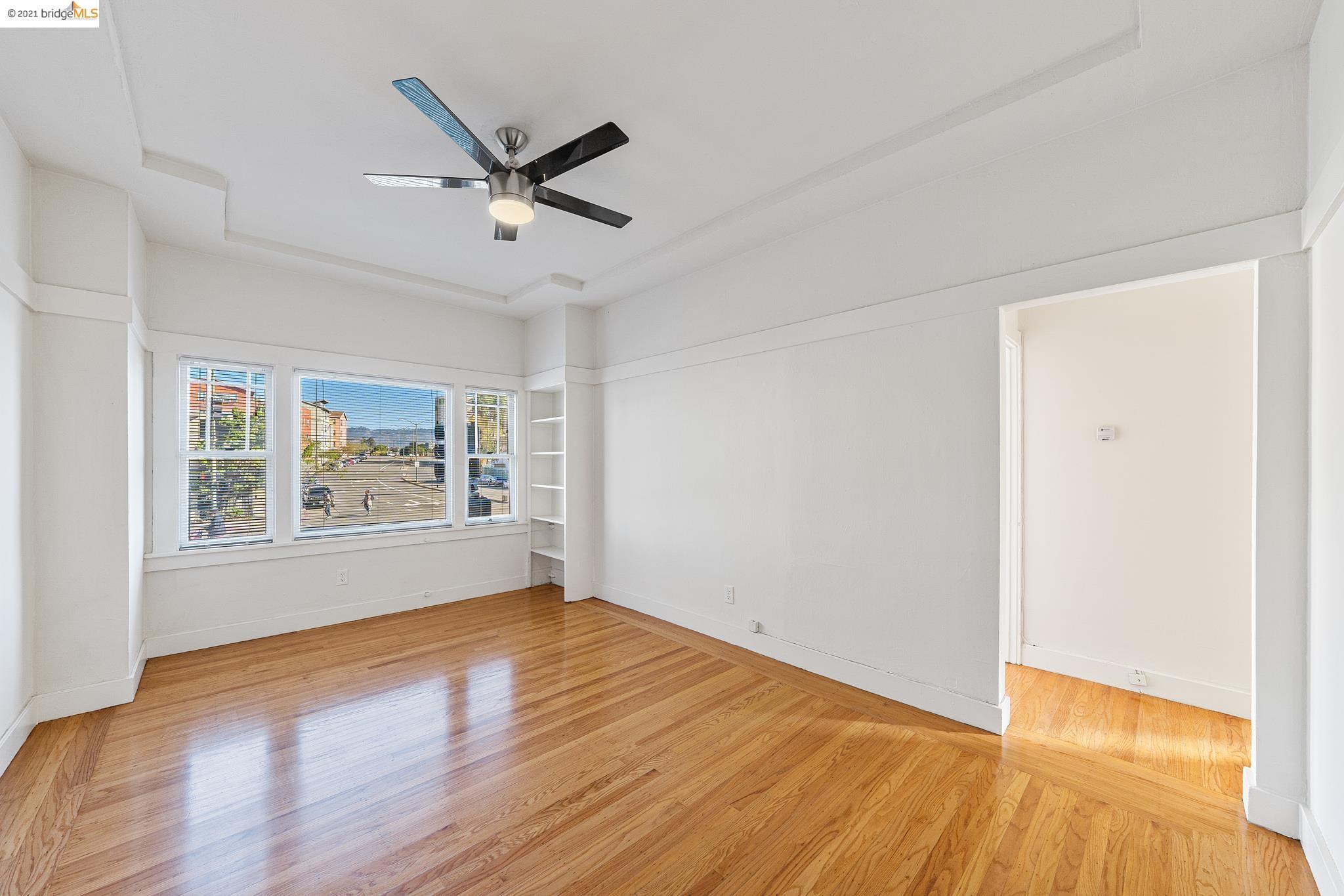 611 Grand, OAKLAND, California 94612, ,Comm Ri Multi-units 5+,For Sale,Grand,40973164