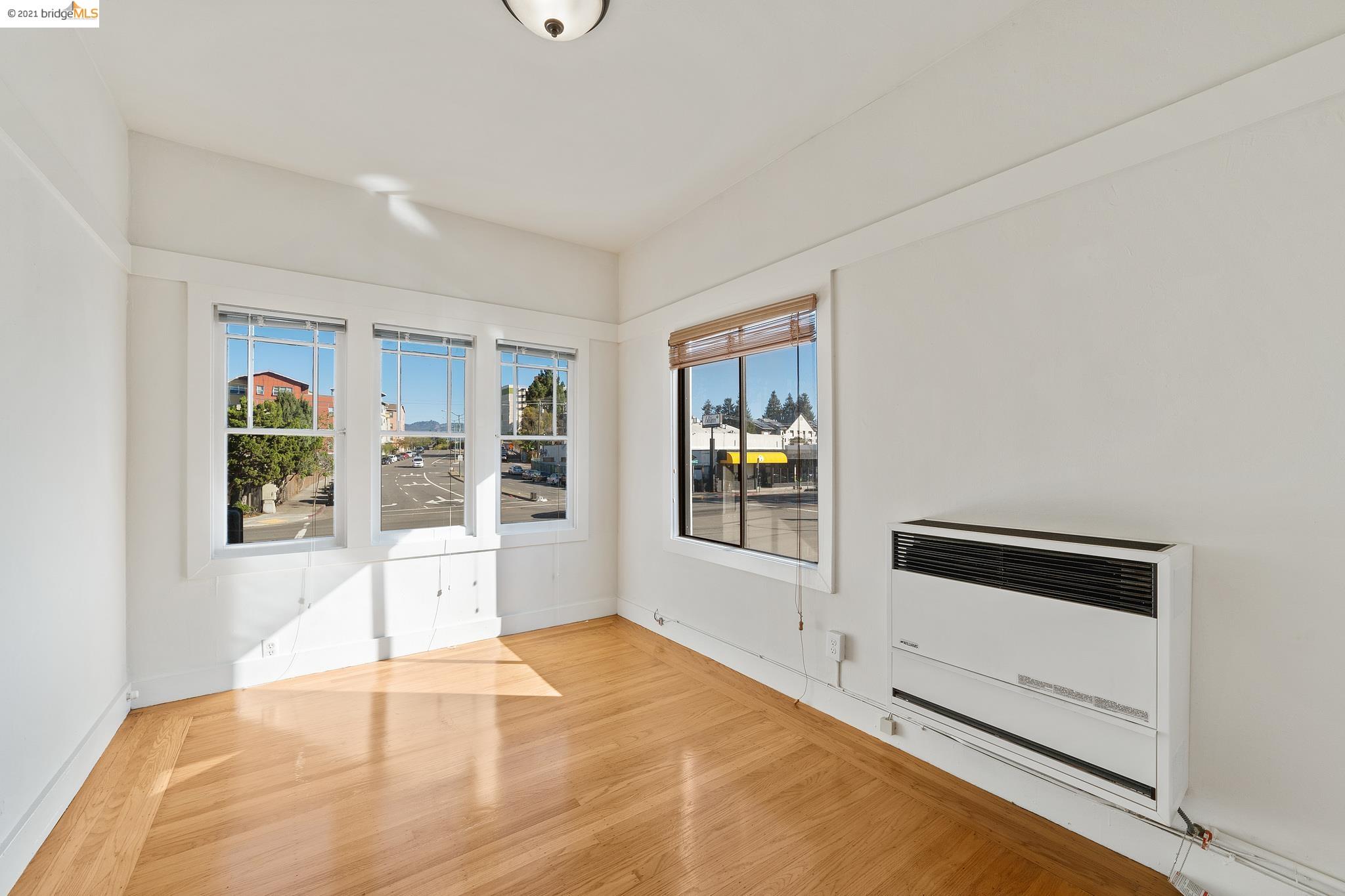 611 Grand, OAKLAND, California 94612, ,Comm Ri Multi-units 5+,For Sale,Grand,40973164
