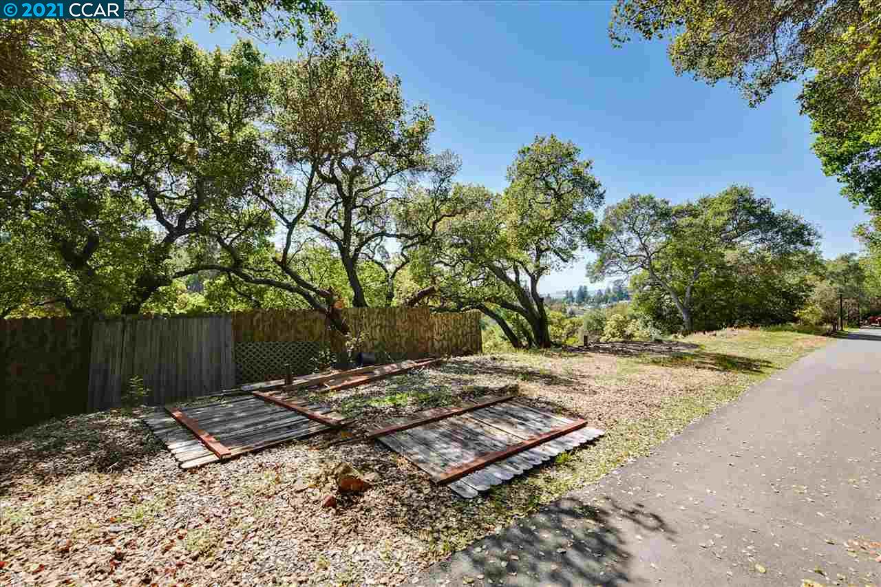 0 Roble Road, OAKLAND, California 94618, ,Lots And Land,For Sale,Roble Road,40973292