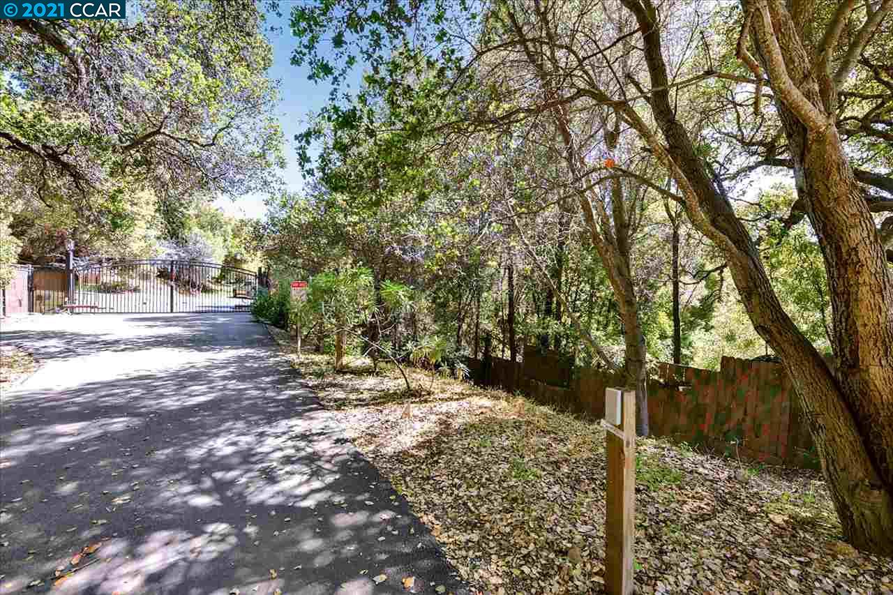 0 Roble Road, OAKLAND, California 94618, ,Lots And Land,For Sale,Roble Road,40973292