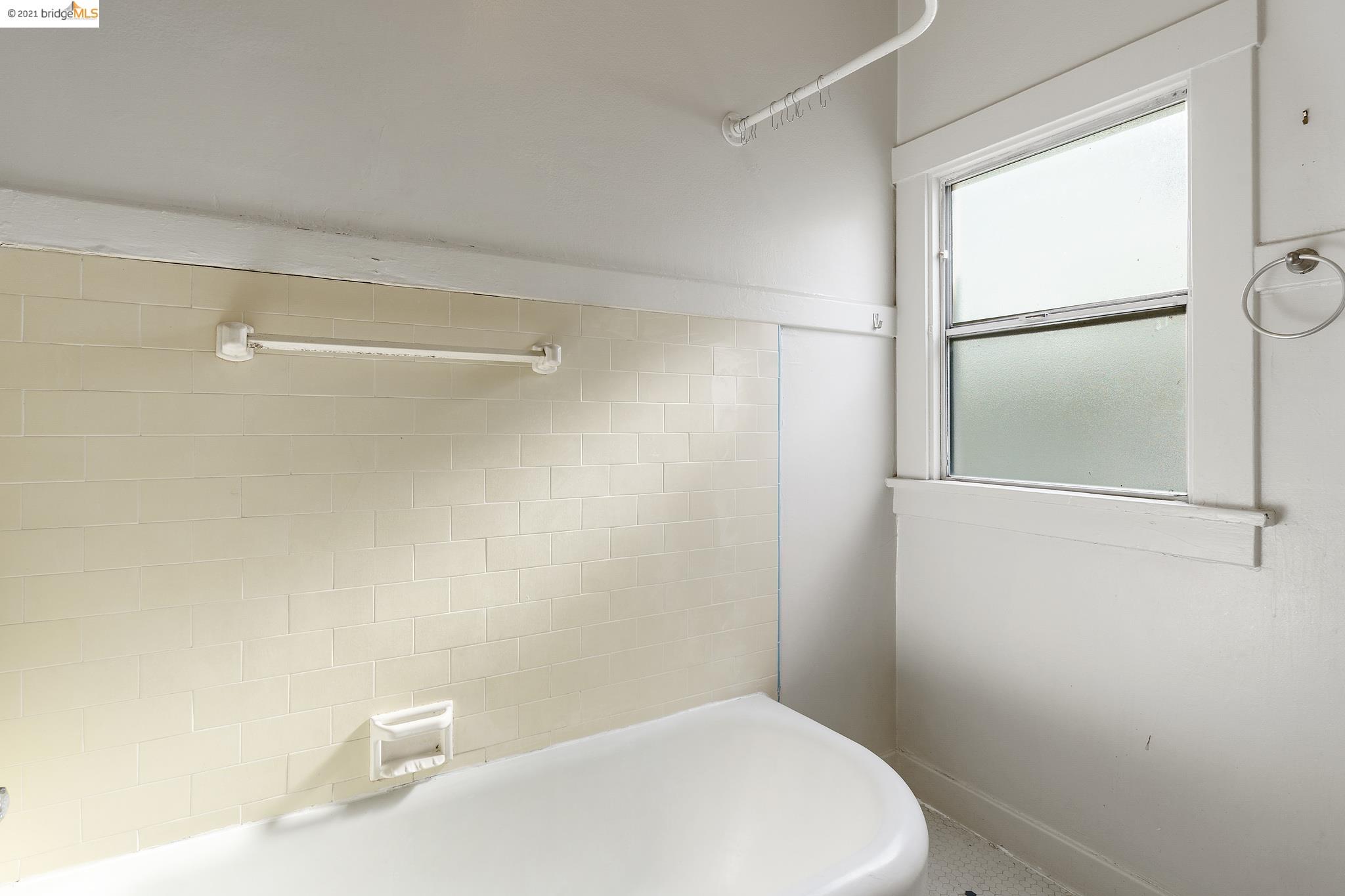 64 9Th St, SAN JOSE, California 95112, ,Comm Ri Multi-units 5+,For Sale,9Th St,40973764